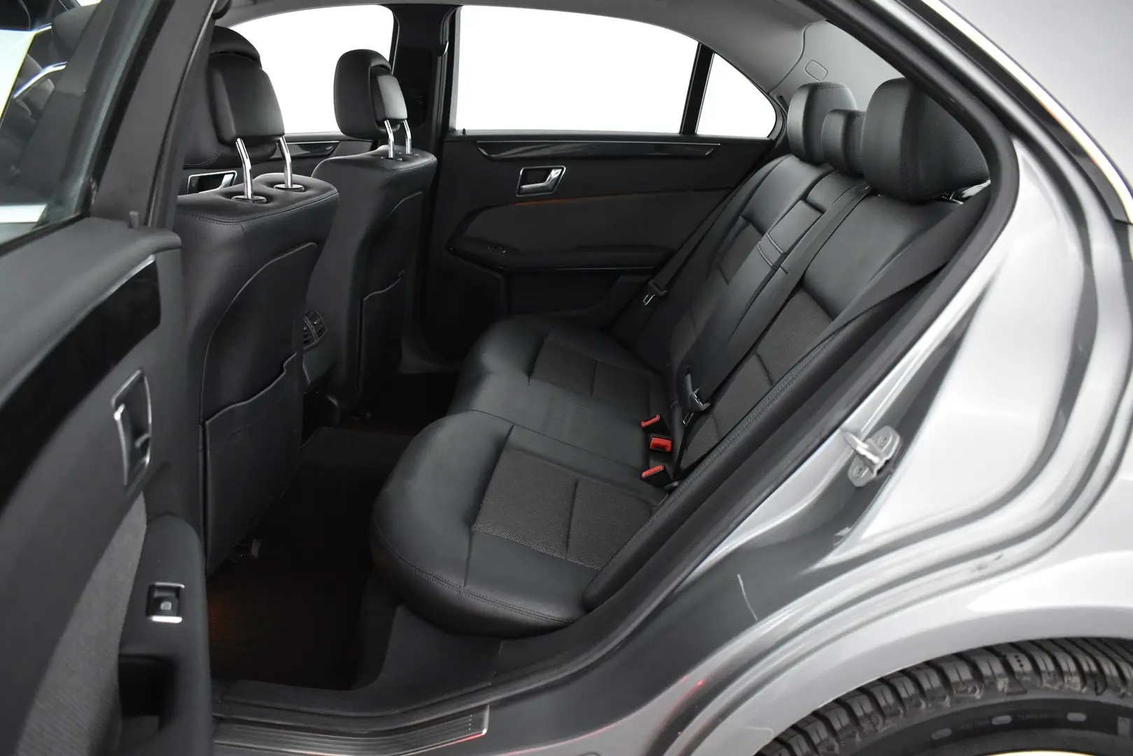 Car Image - 49Q7n0DGQaDk9OgkAkIR8x