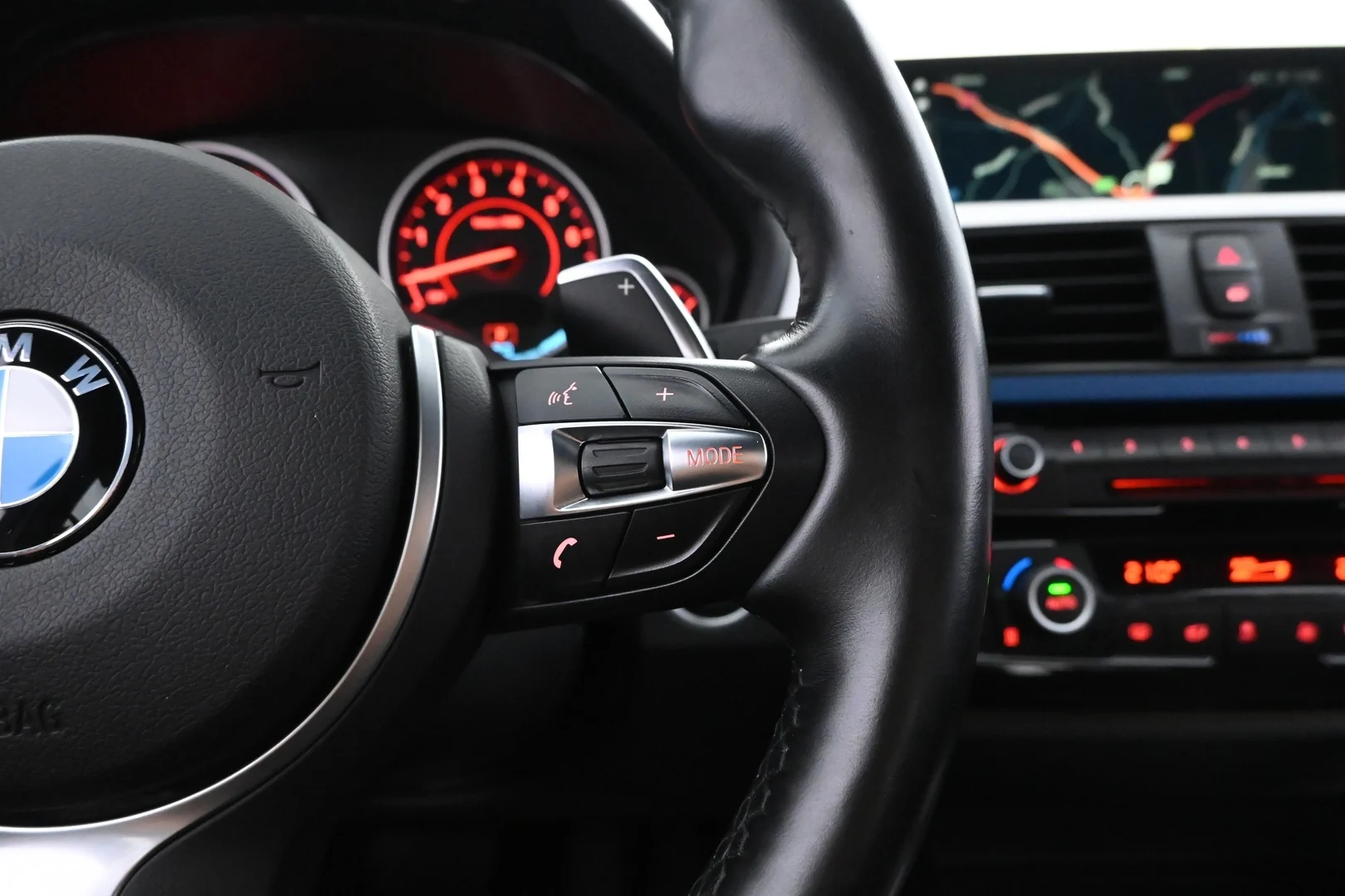 Car Image - 37dHMOSiu8qbABgxg9GzKp