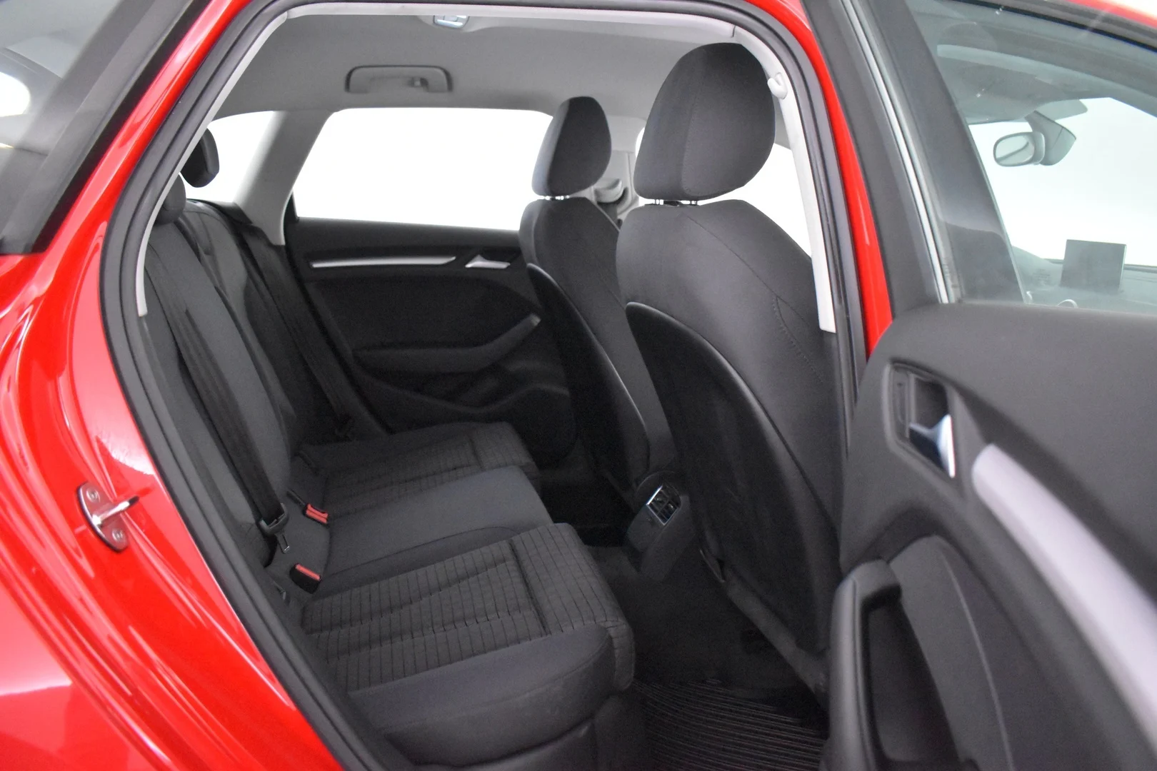 Car Image - 7BMneGf5FV9TYec97tGpll