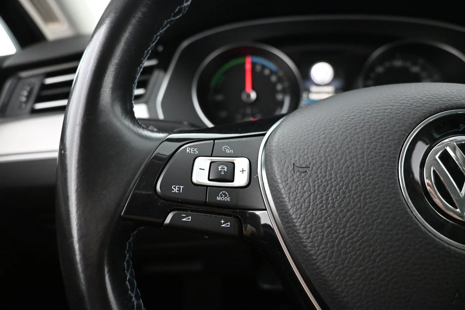 Car Image - elLwDNQamEGFWseukfODH