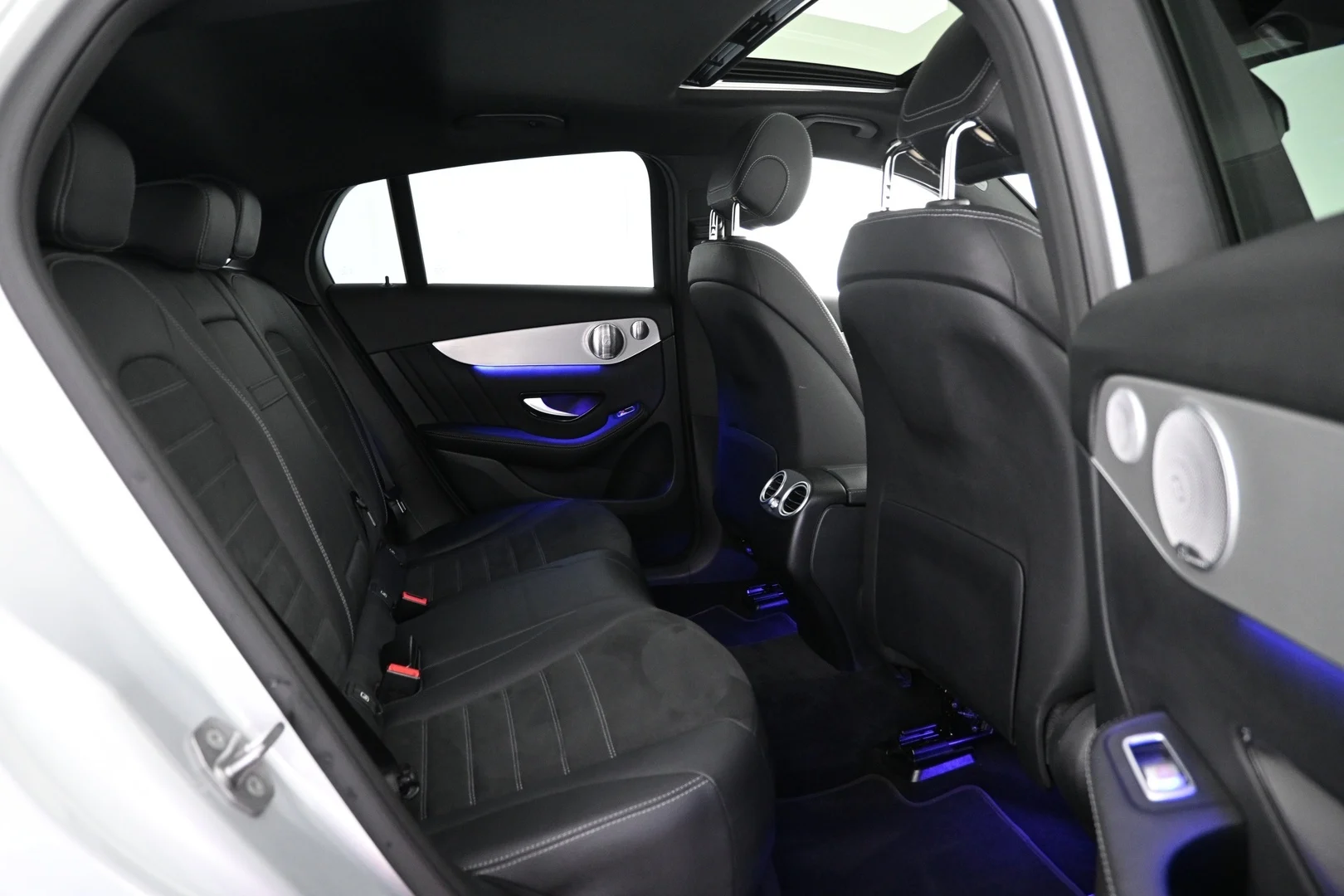 Car Image - 4wzCYuLYxyzpGHZQUmdlyc