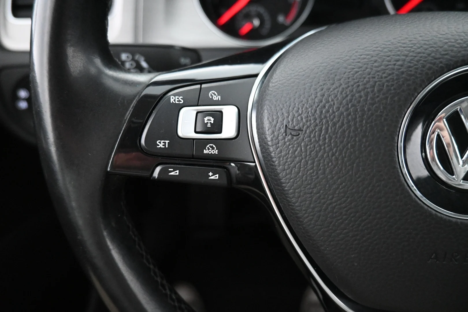Car Image - 5oO8iSKiQTGAmKukknGjFd