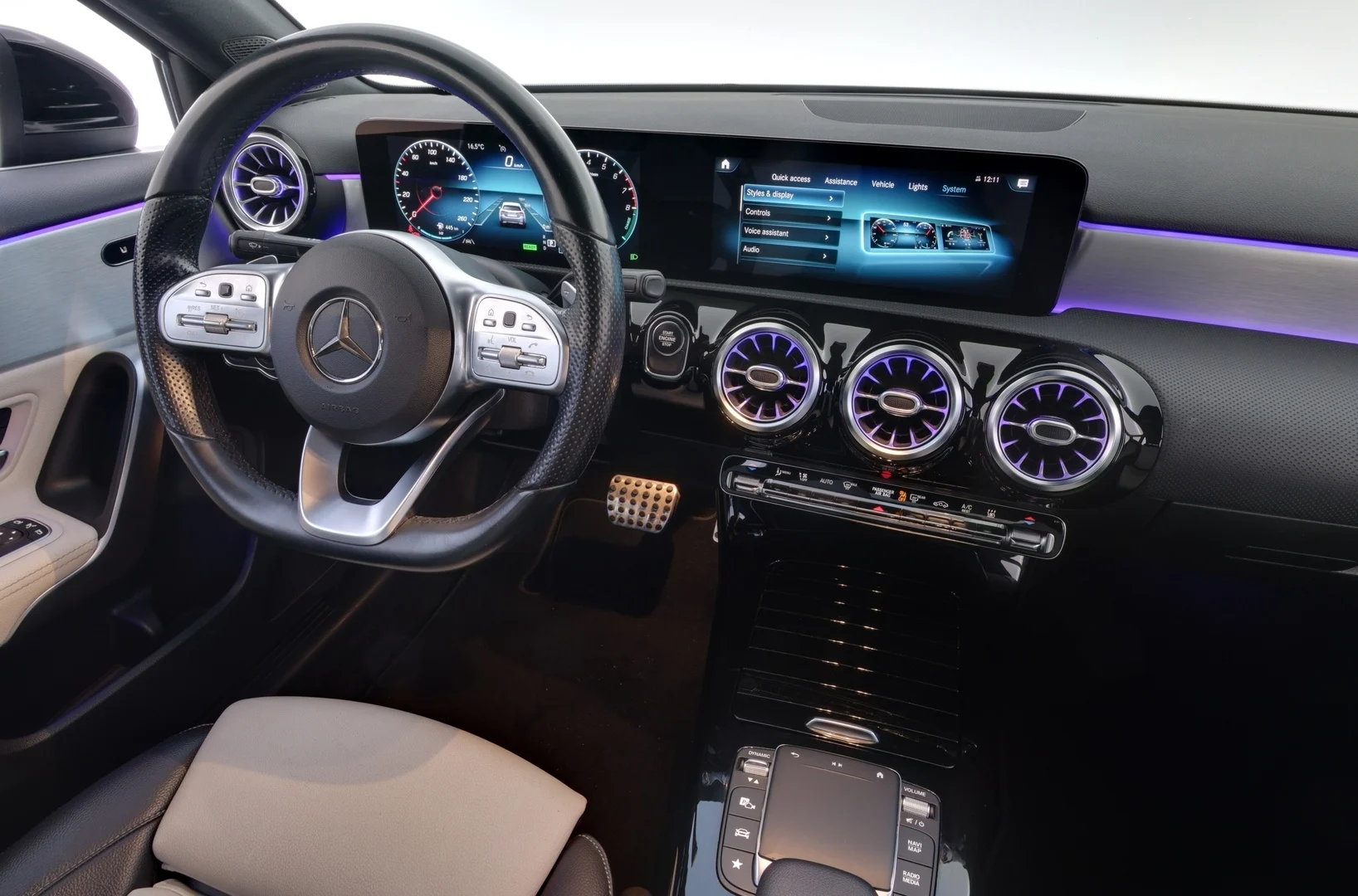 Car Image - 2w3aaUUpwwbrUfxaOp8Ati