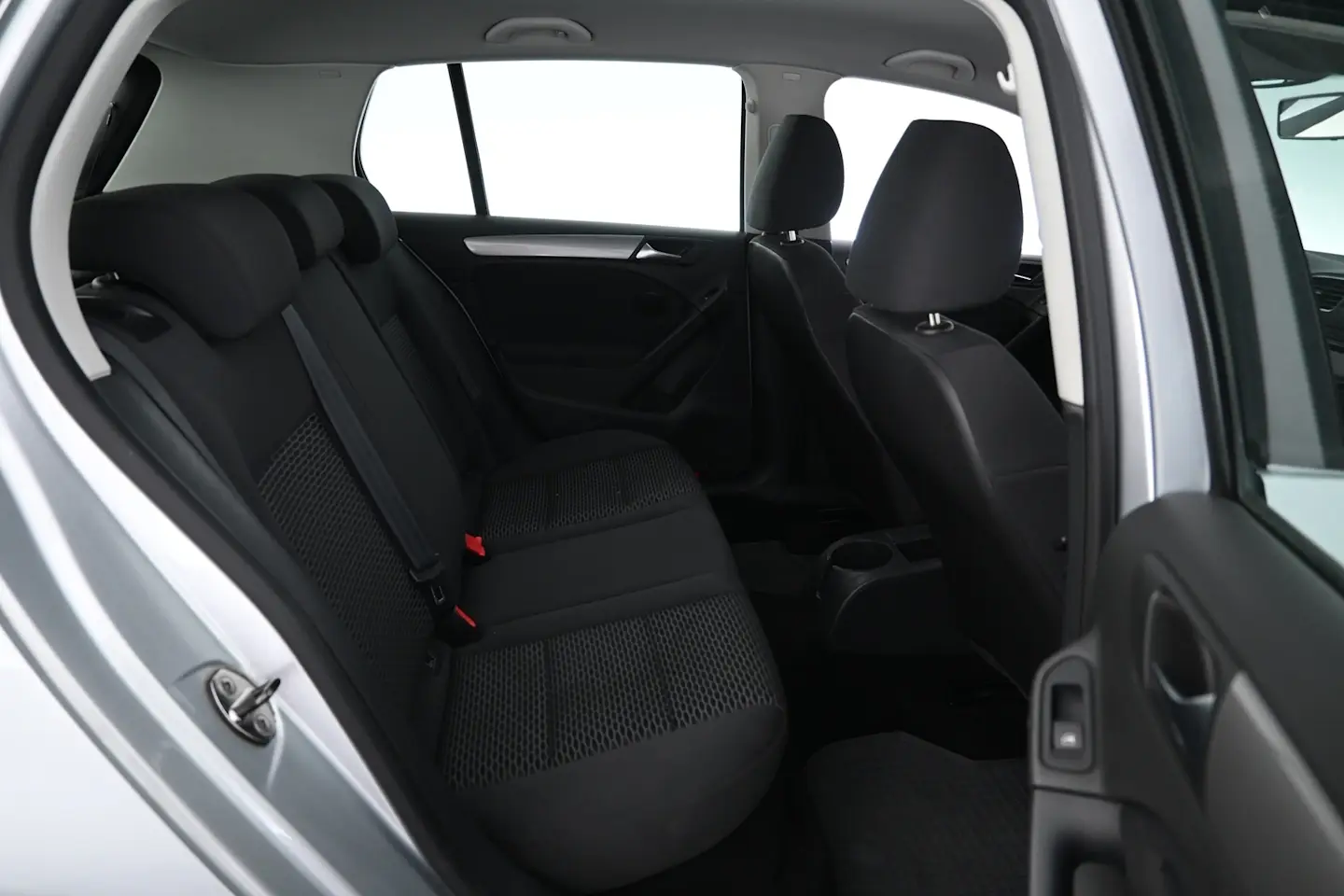 Car Image - 7sYhHNcGsKxfaZ0Xq9Hbkr