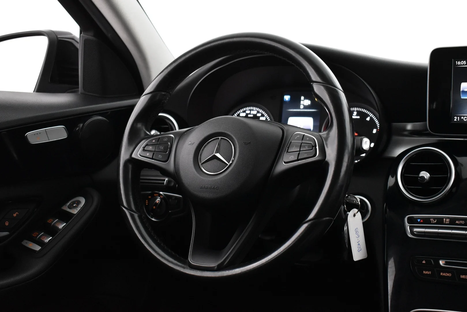 Car Image - 1X4u02c59E1GQkDZeNrt8c