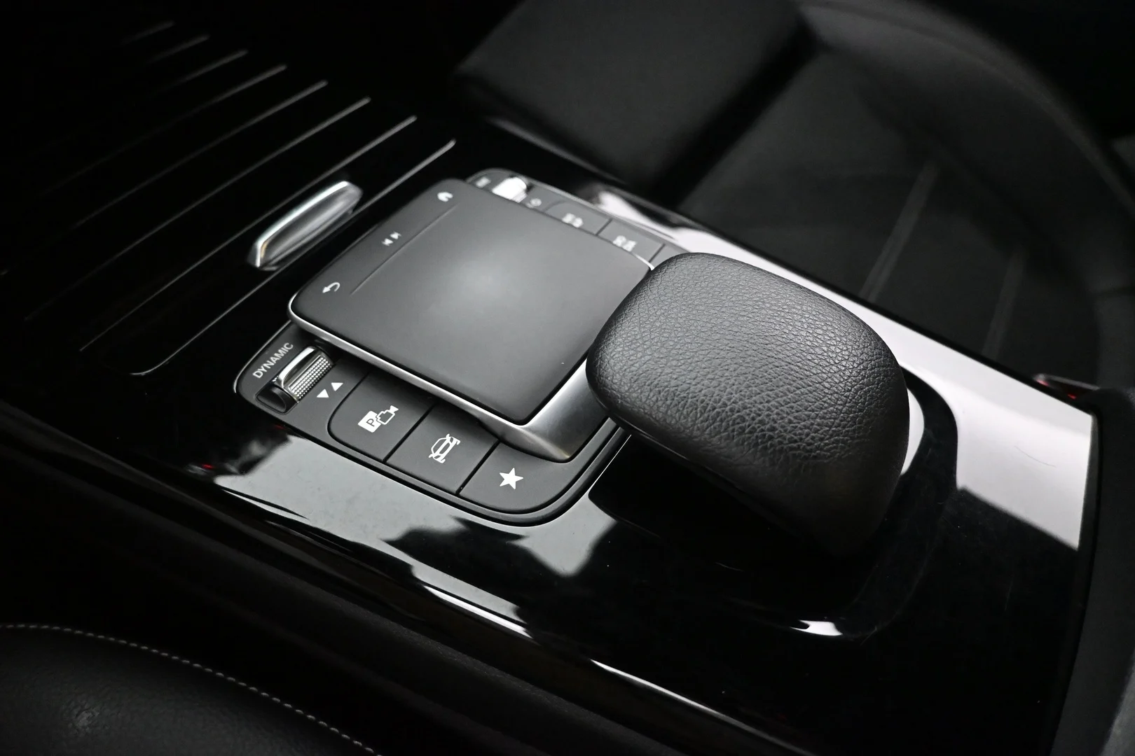 Car Image - 1Oz6n5lR8JCQiYrHl22U5Q