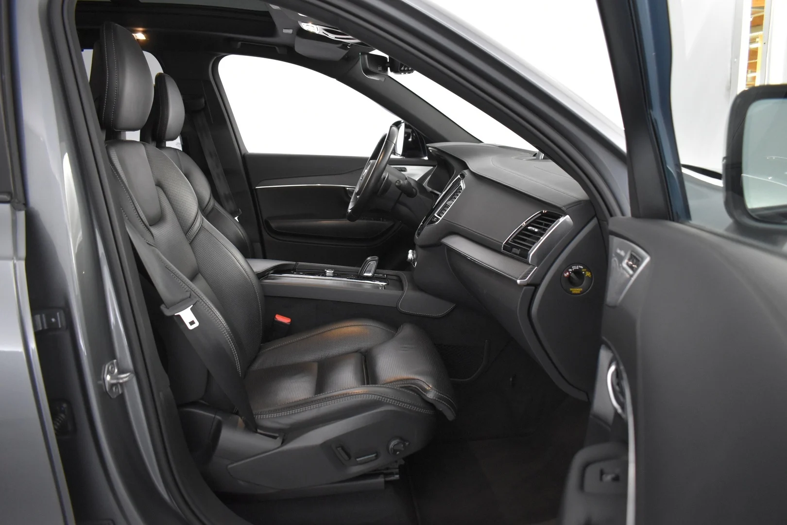 Car Image - c56b0dSqW73kostg4vc6G