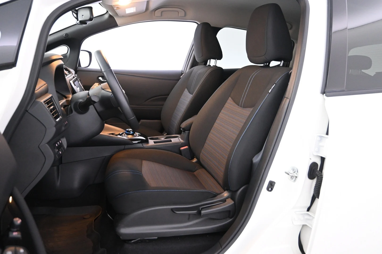 Car Image - caKR9gVRmycJ36RkM7wxS