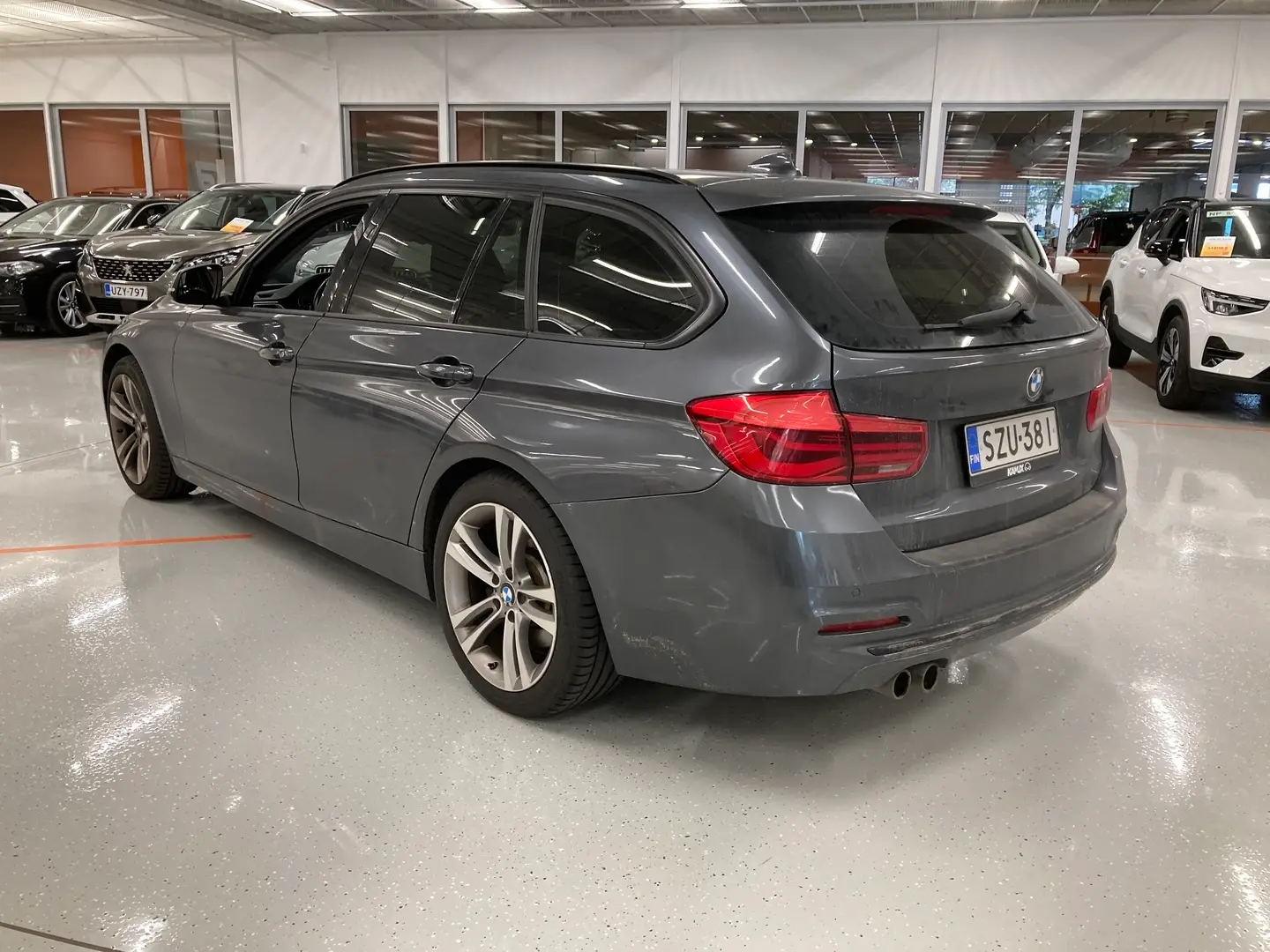 Car Image - 7jWSxeudiB5QsE2Hm0hgqS