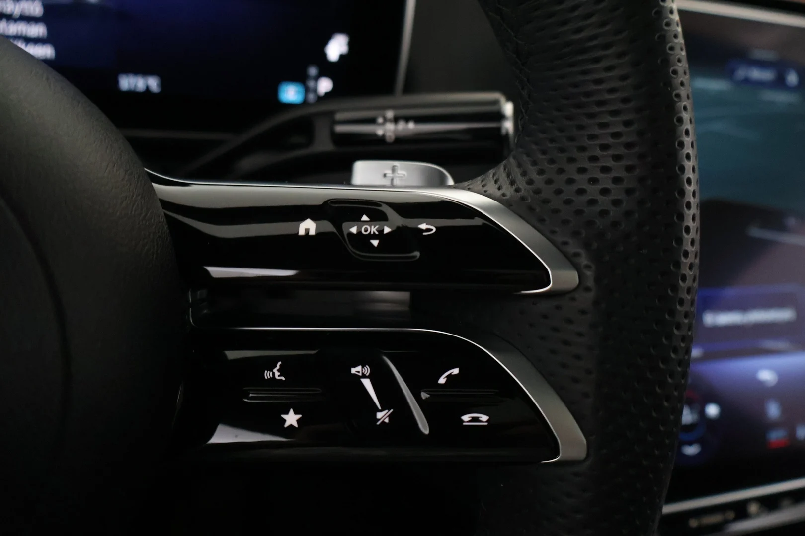 Car Image - S4fRR5XwsjANLWshlBZy6