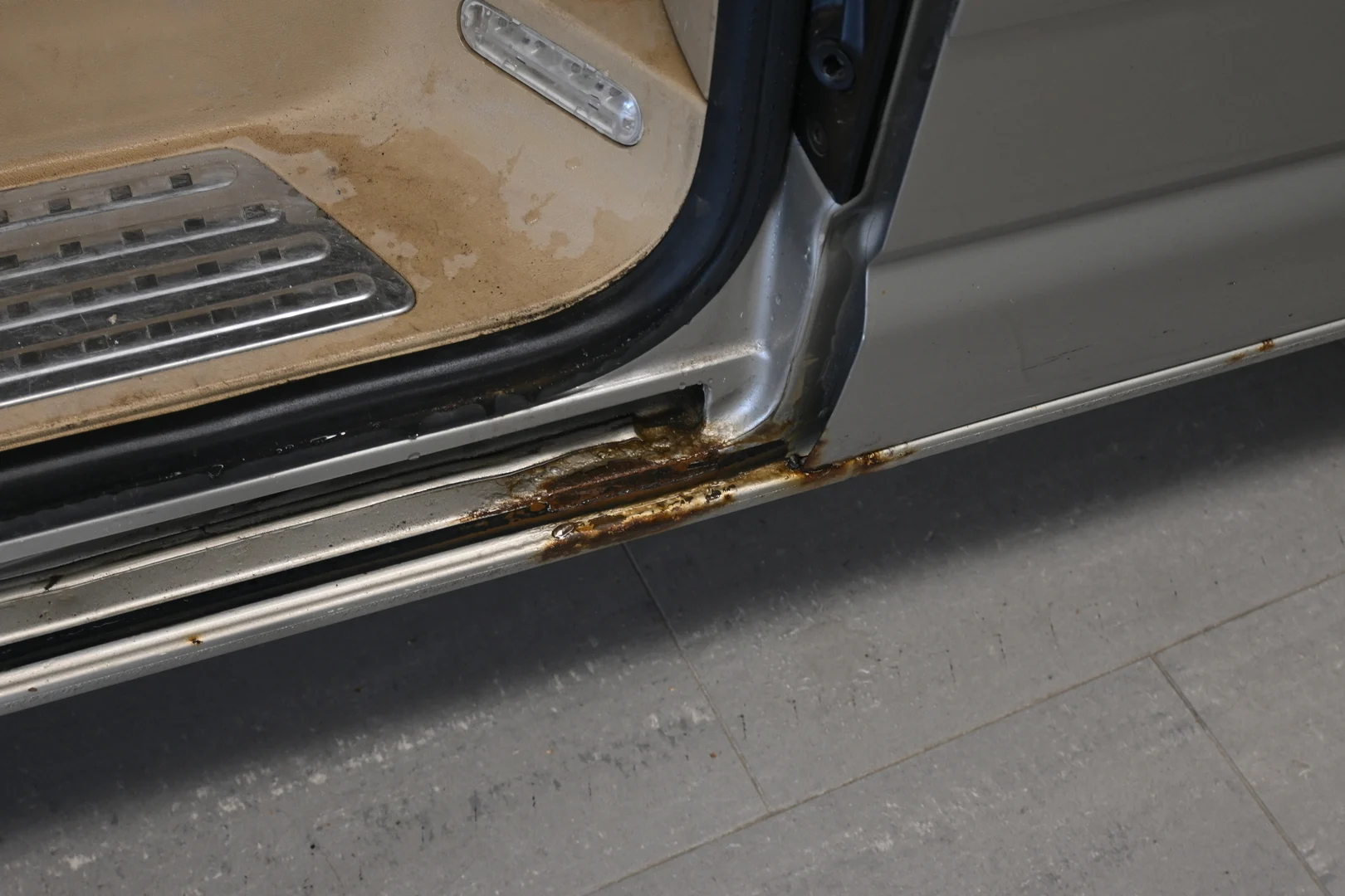 Car Image - 7LkwnFZUt6aSvB44ZIvJX5
