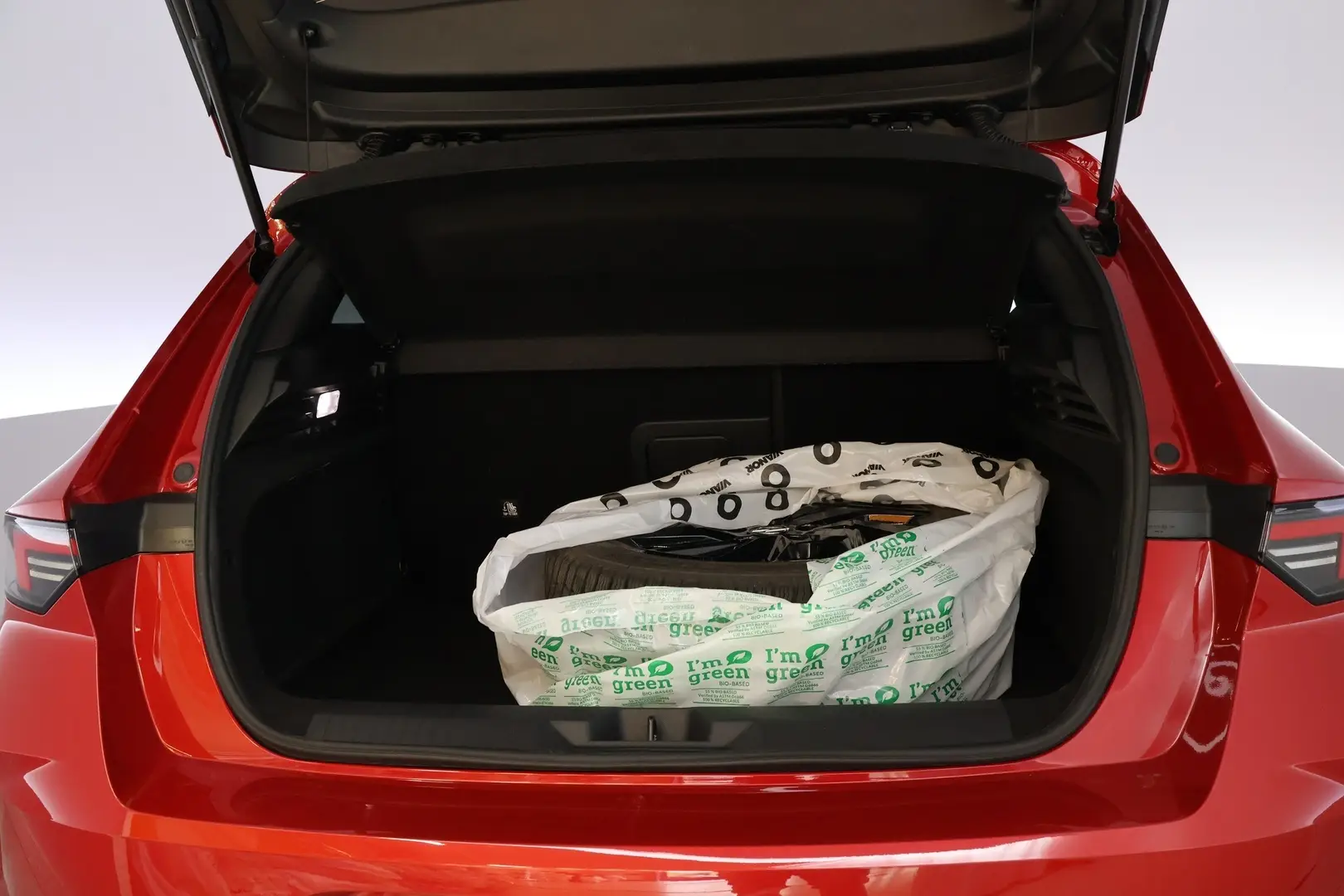 Car Image - 2I1DUYIHXgcXezyGhc7NFO
