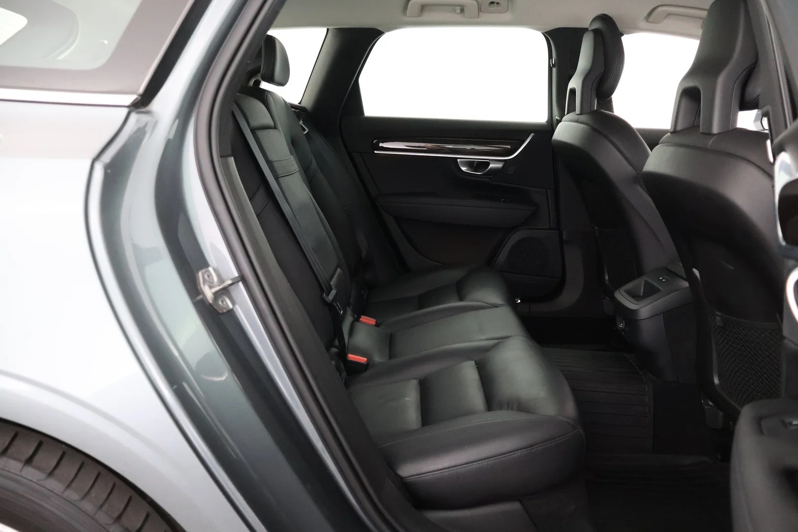 Car Image - 2i06vuxnwWM18zt0dfOza7