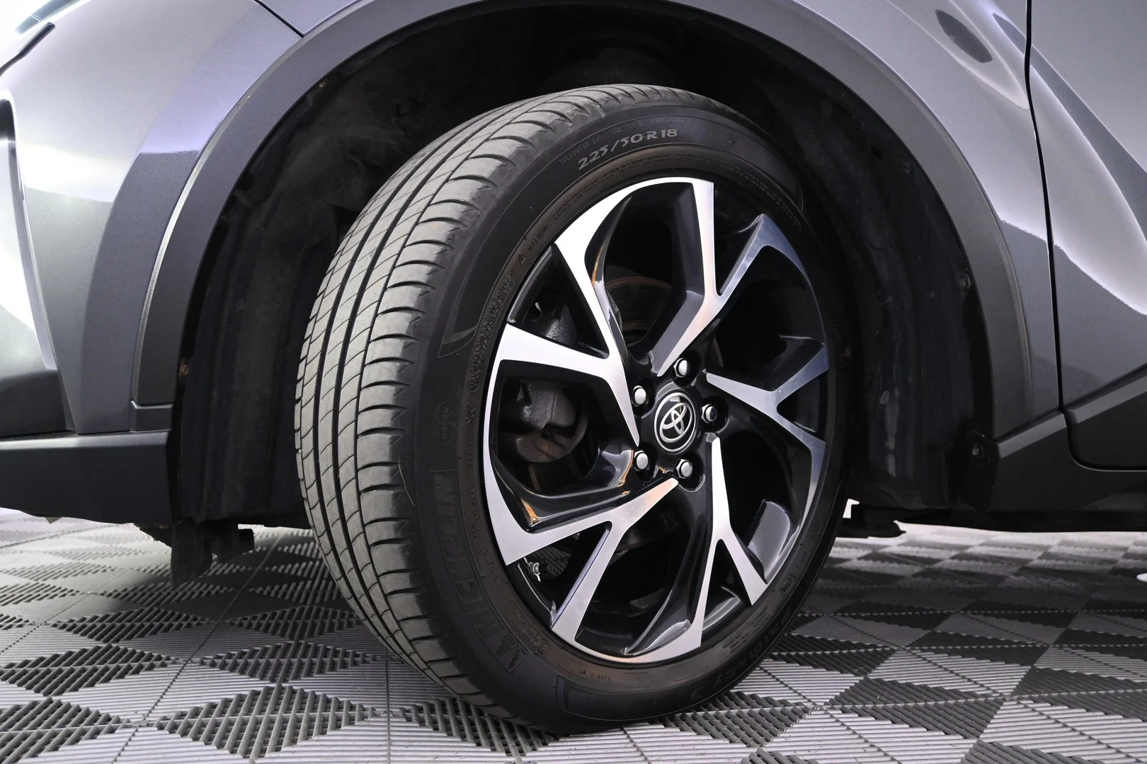 Car Image - 3R2KRQfo6F3b1D6CebzNPc