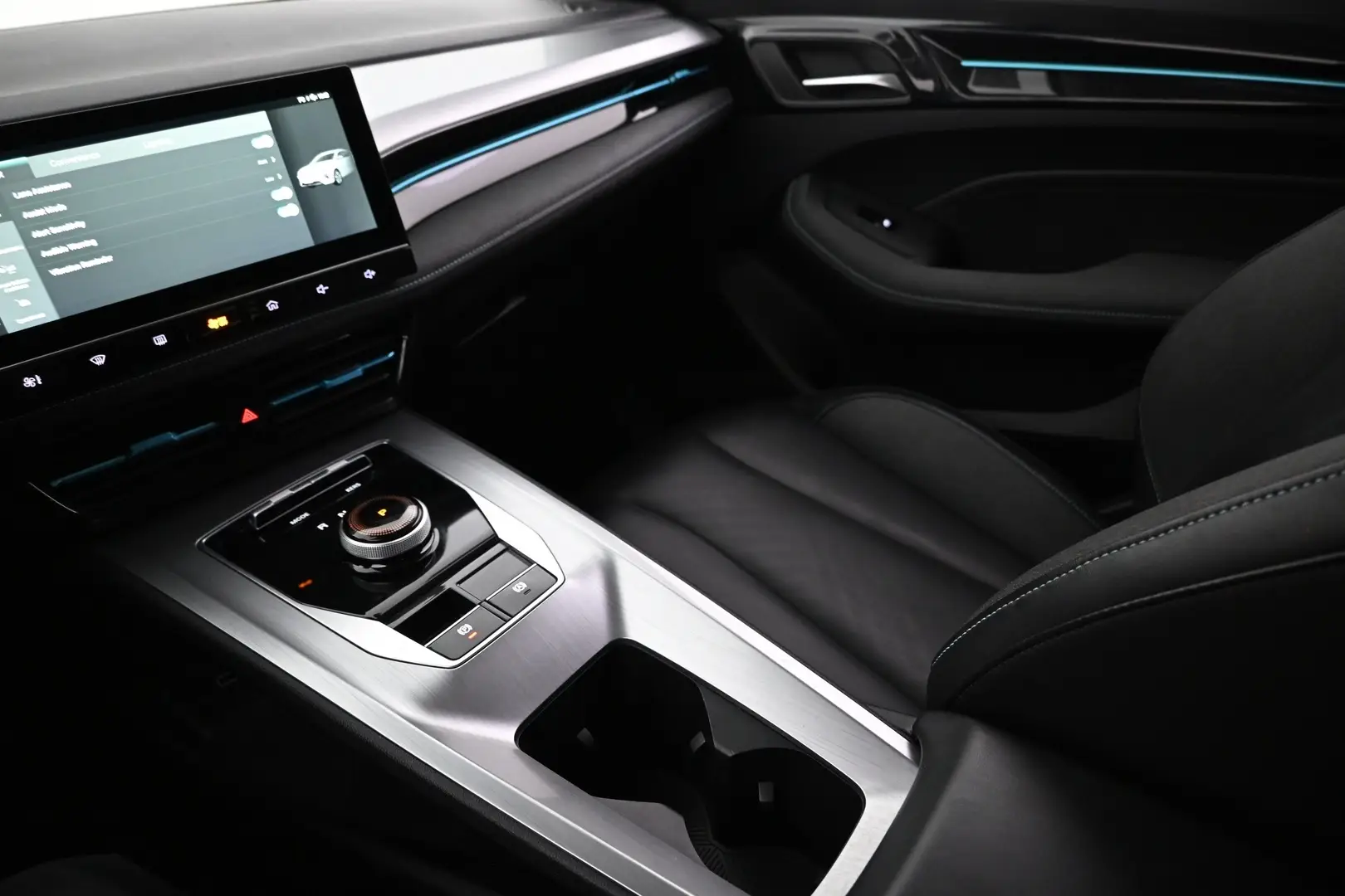 Car Image - 3Bz8rQ2A20Y0JKMFEn4WkH
