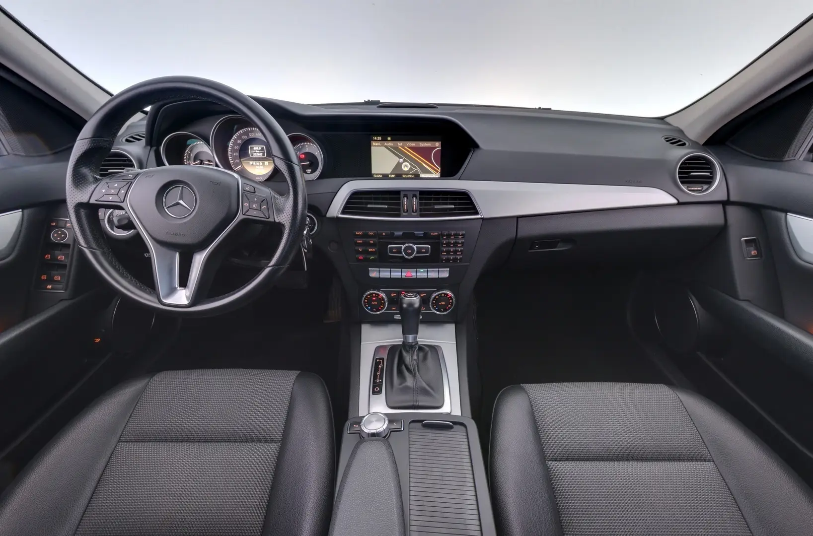 Car Image - 9pnsRtMAwZ7pae1Lvy67s