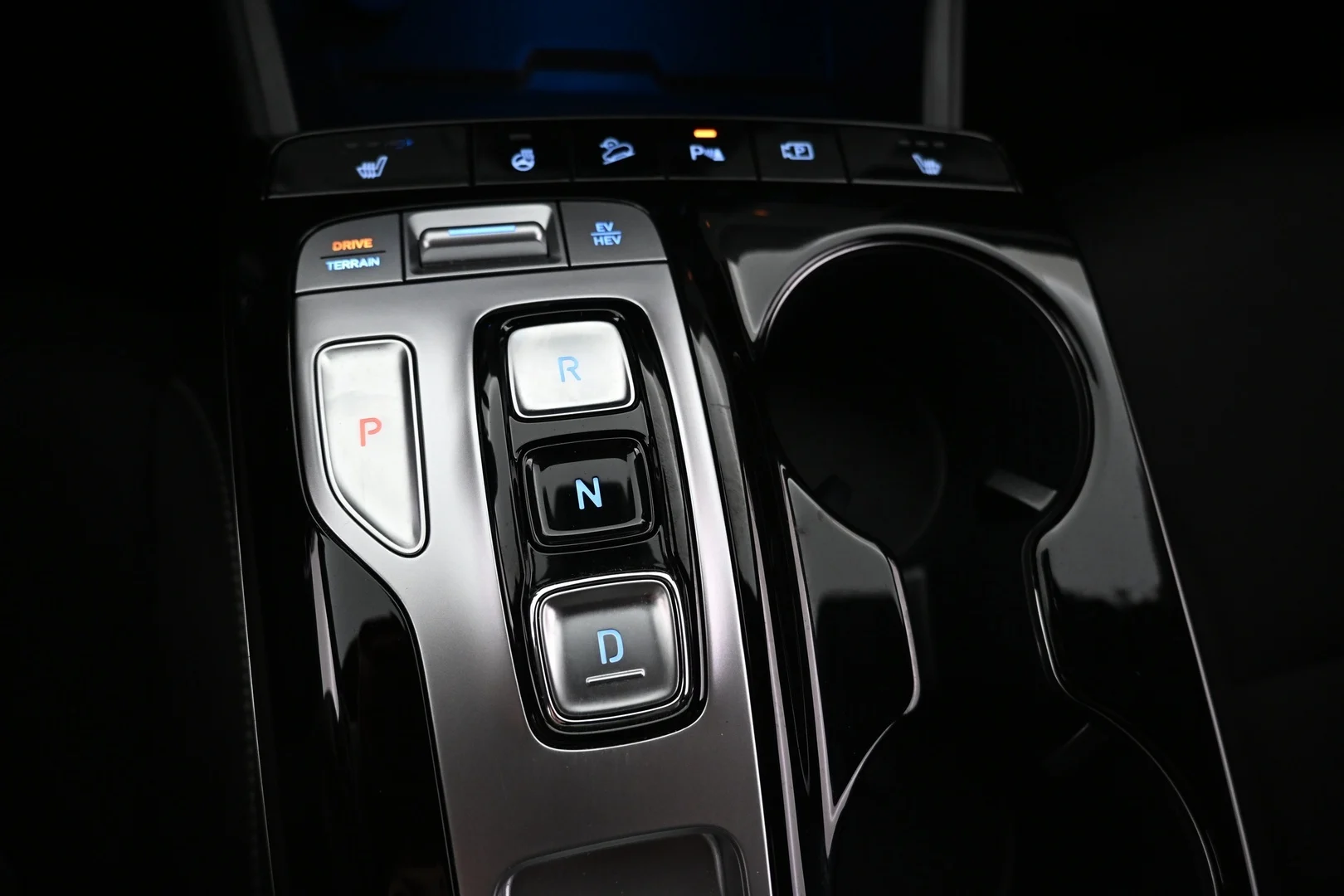 Car Image - 6PMGfmNk0DUEPqYwKjbPMK