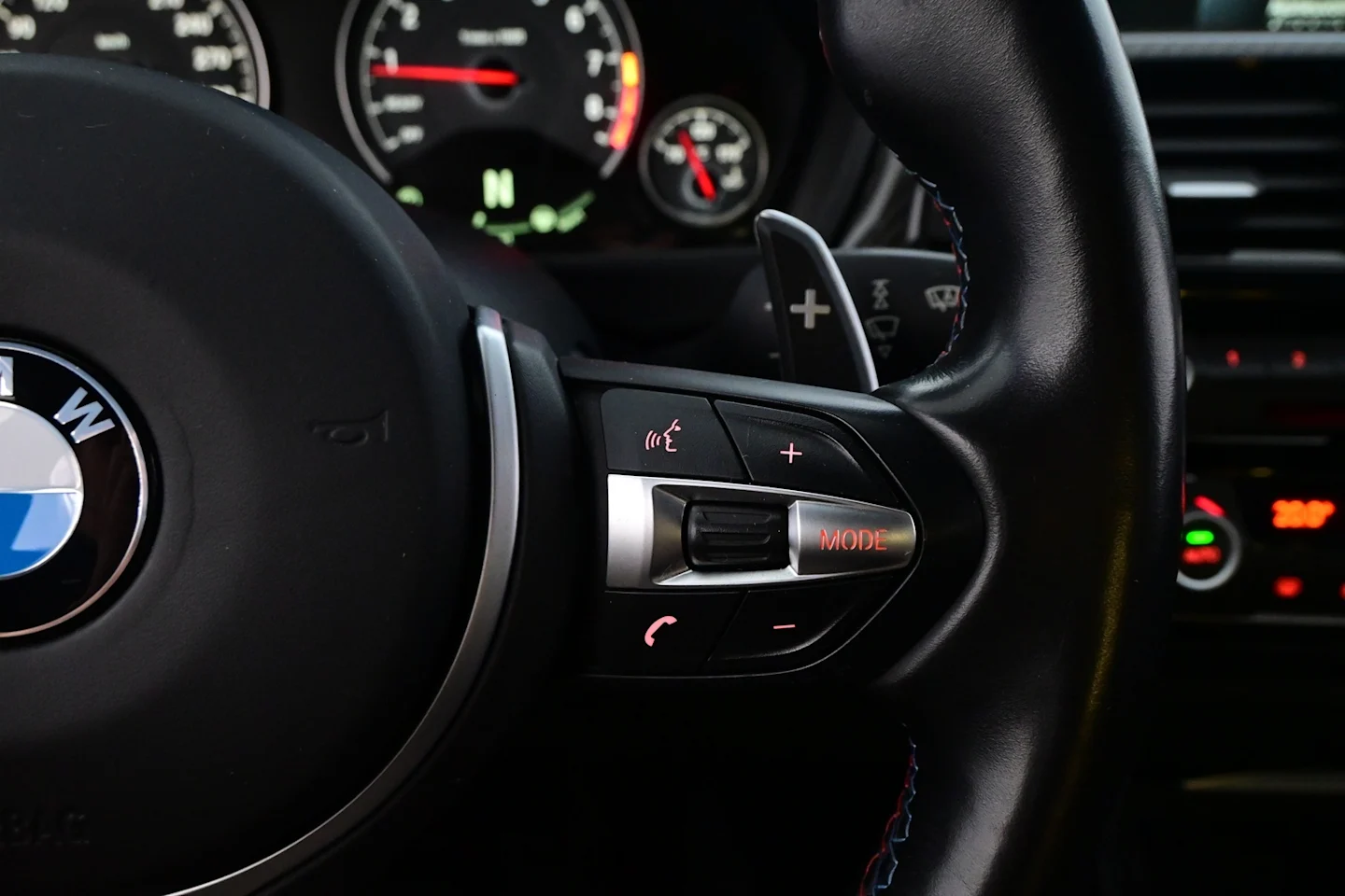 Car Image - akbDnVgzNYHma2C1xNXtI