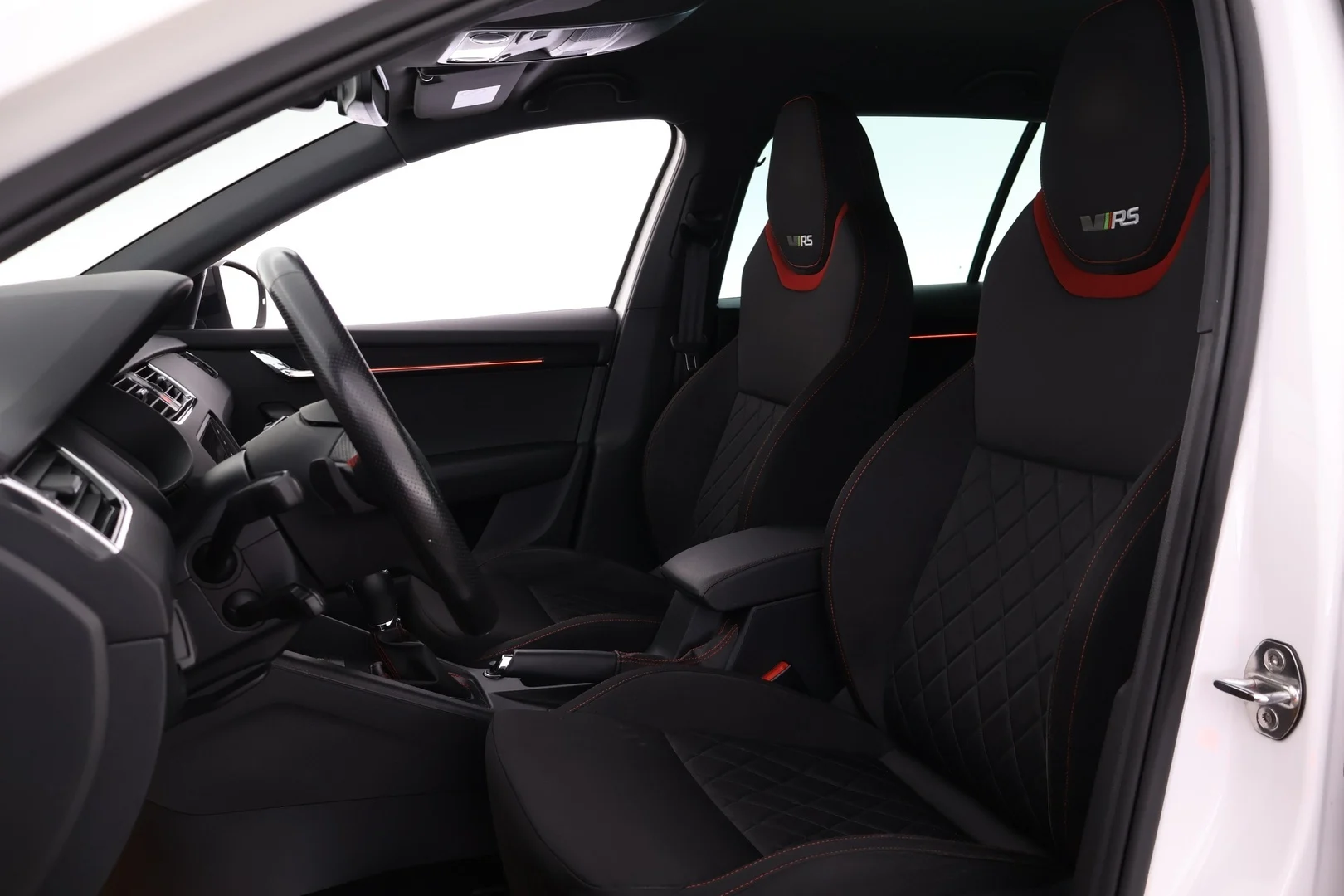 Car Image - 4sRUULHmLOjHc8s4tr56nn