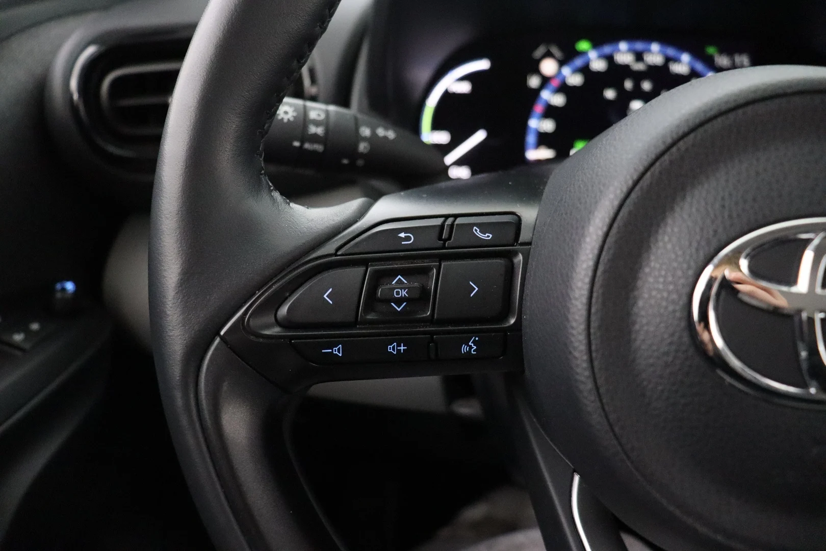 Car Image - 3NG0A74yxhmsk0lgjnt9j3