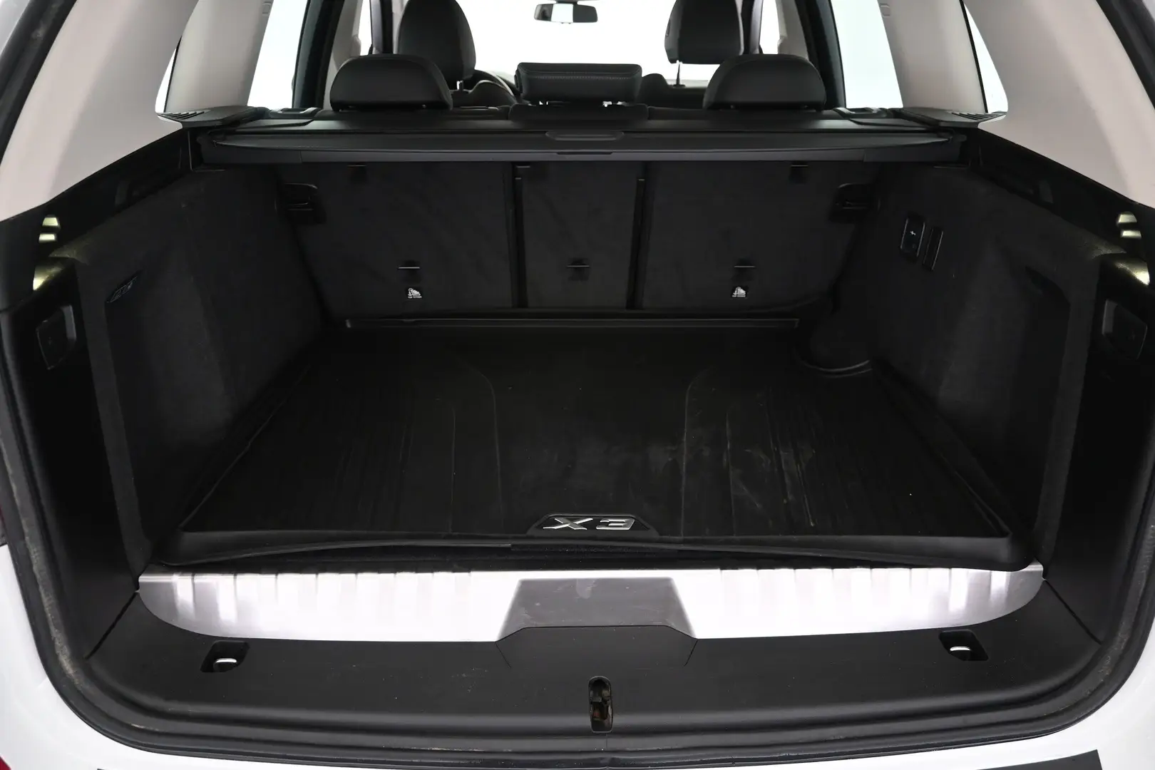 Car Image - 47kYgrp810B0qFwwN8bBXW