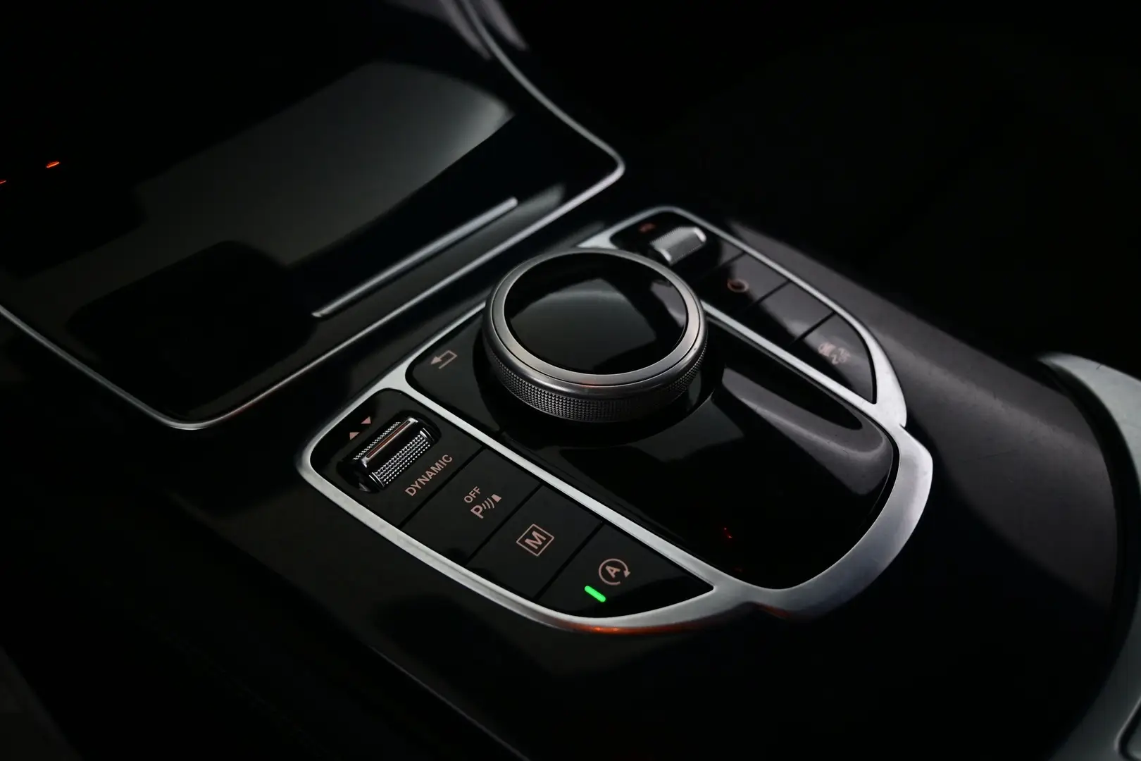 Car Image - 7gIsmEf8VJzSLnhzWmwxeb