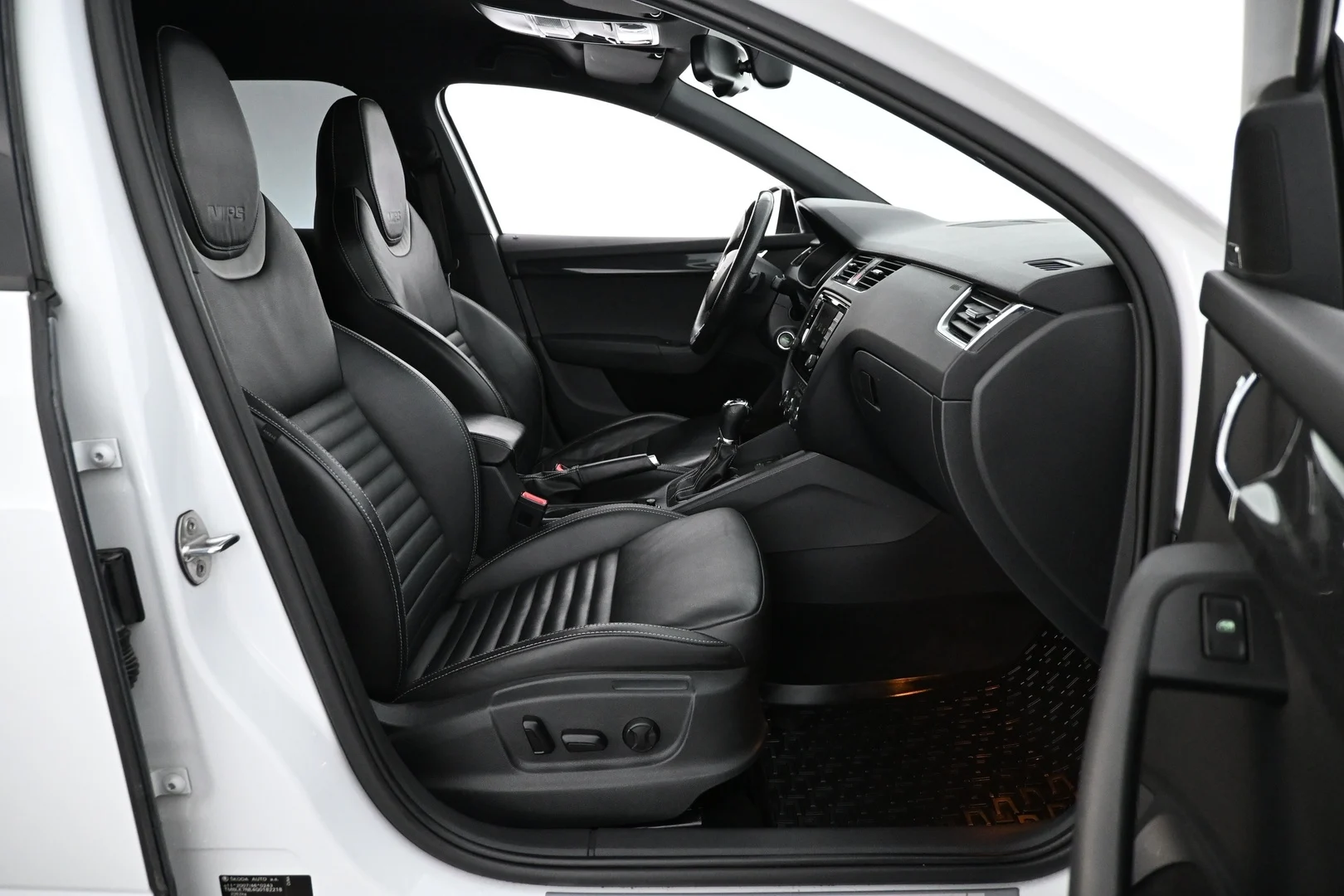 Car Image - 6fTG3NGKZhufRs7rkKMuvf