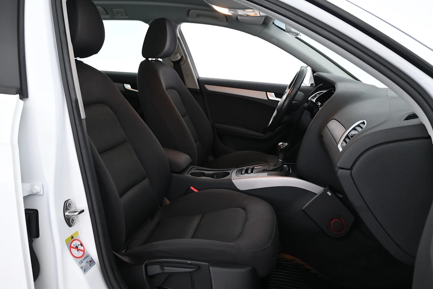Car Image - 2E6jlw2vdJFrc3lSwAjnuu