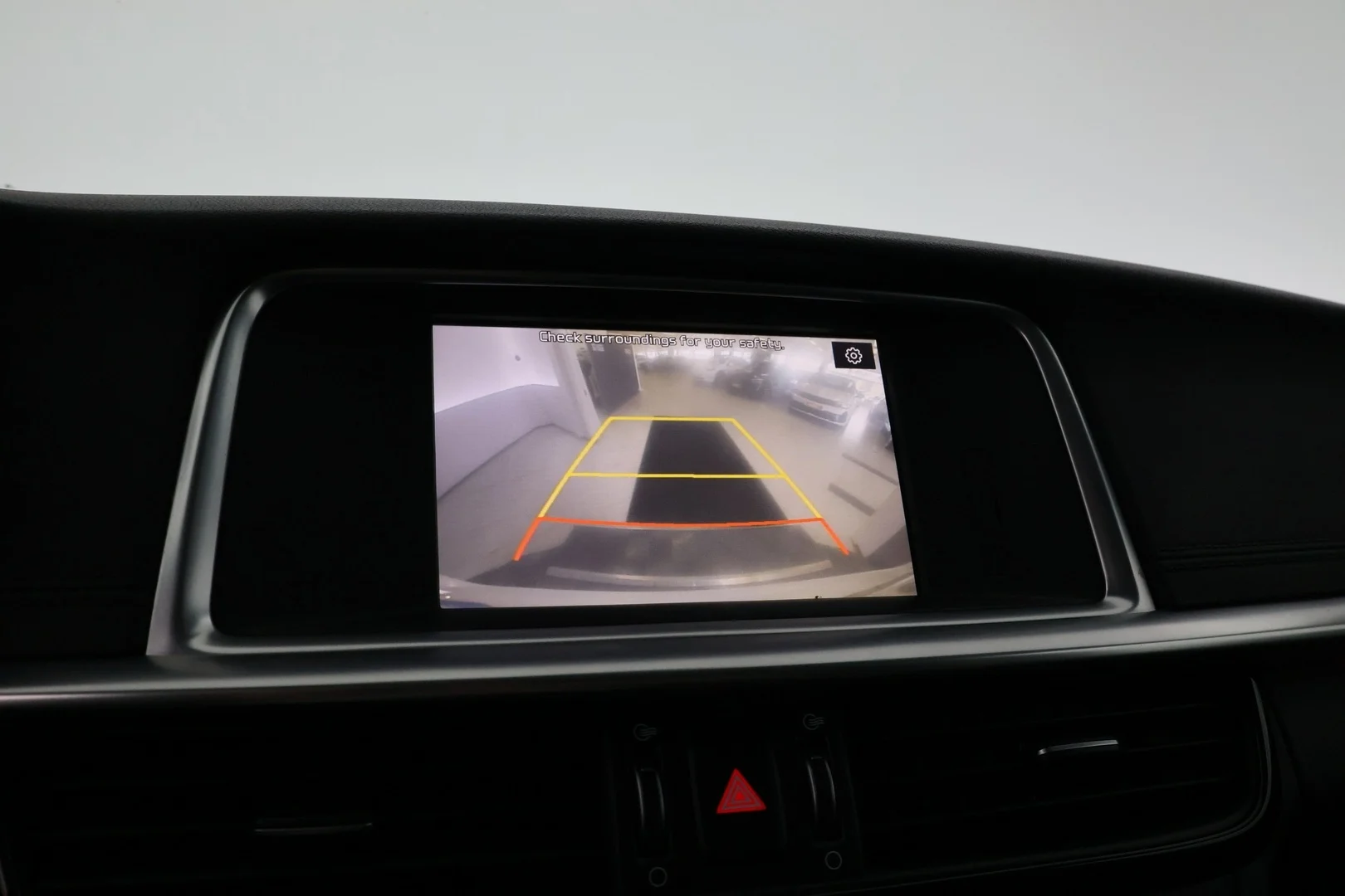 Car Image - 5LFgg4XcrJCVhBC29cRL5I