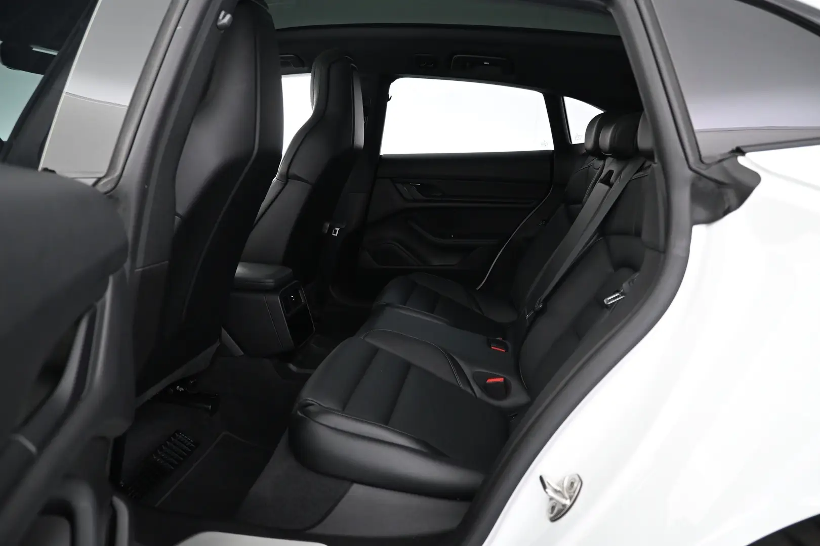 Car Image - 01tQzUgSSCoUfgx2gmYFsS