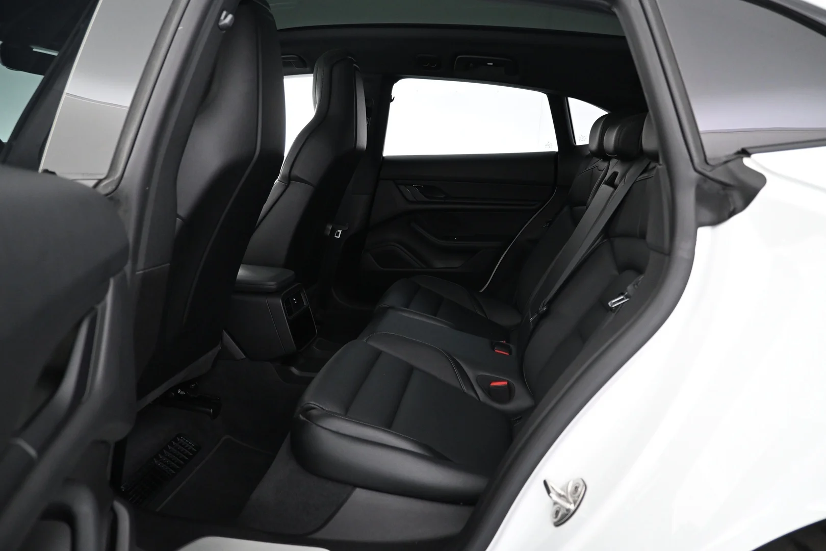 Car Image - 01tQzUgSSCoUfgx2gmYFsS