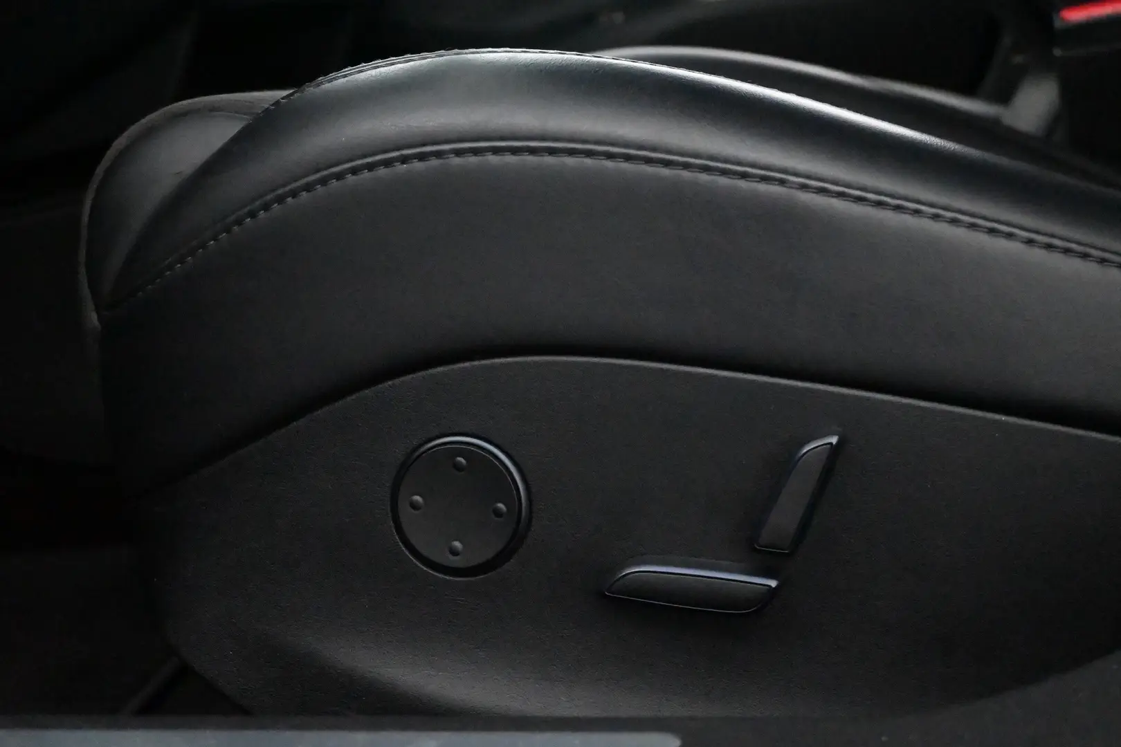 Car Image - 3BvNHp5g23zmnQydoPoaF7