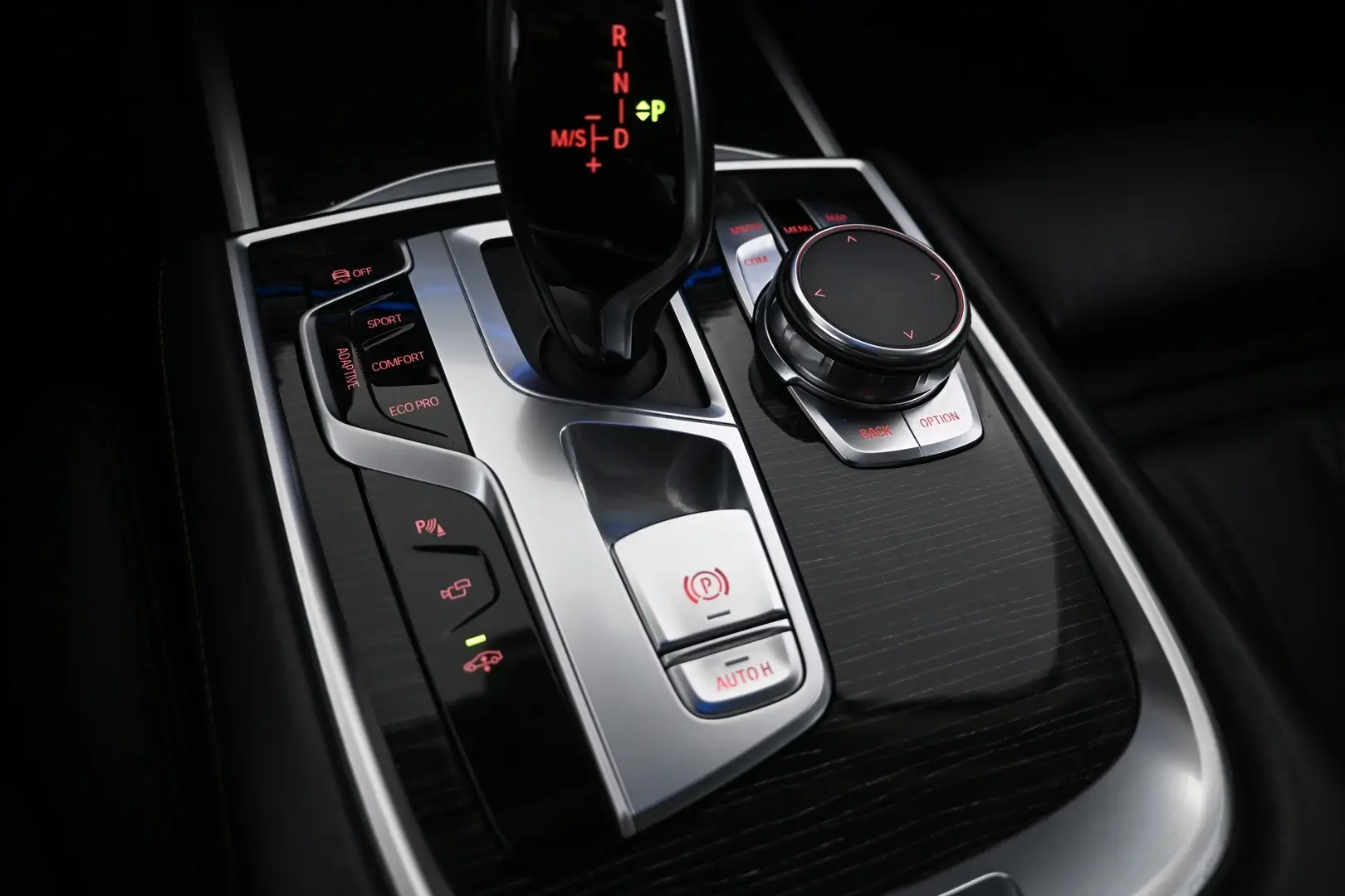 Car Image - 17zDJo2XWR9EPOyQoMeLqJ