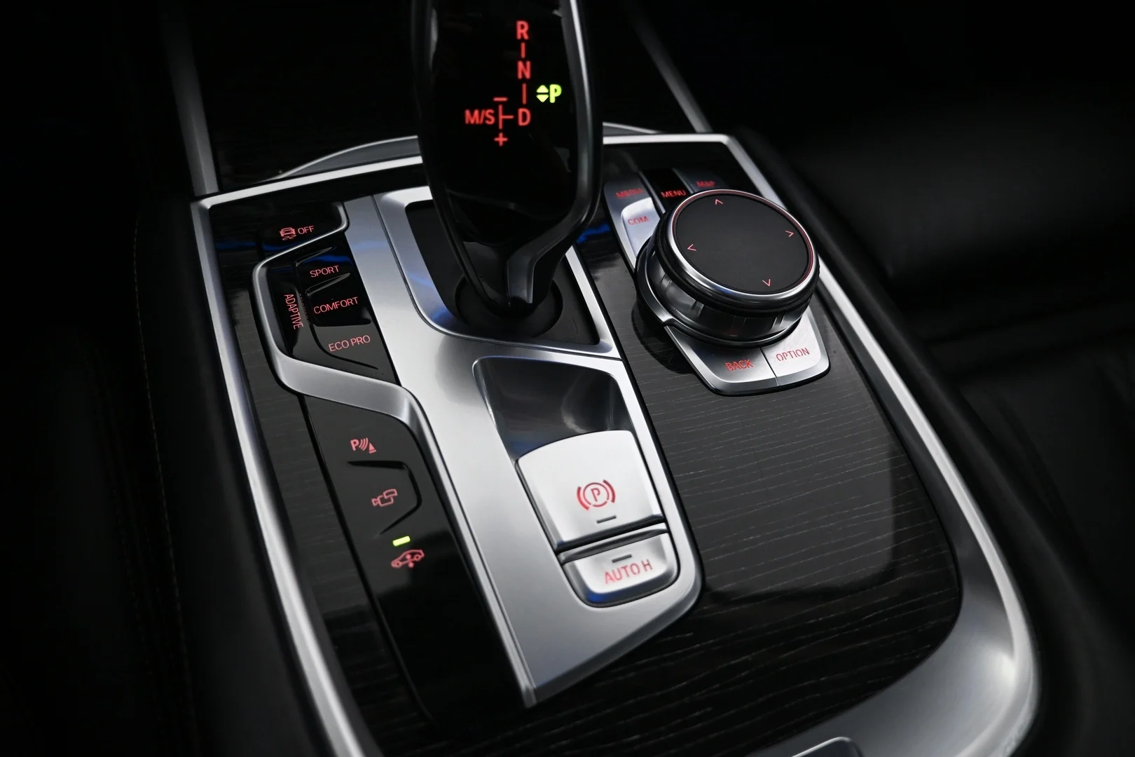 Car Image - 17zDJo2XWR9EPOyQoMeLqJ