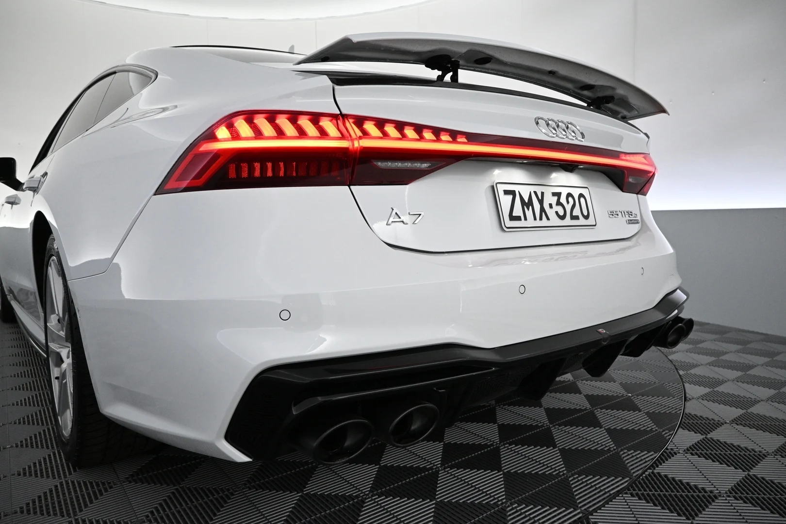 Car Image - 1d1uNj2IZlHZIcy83l1yTR