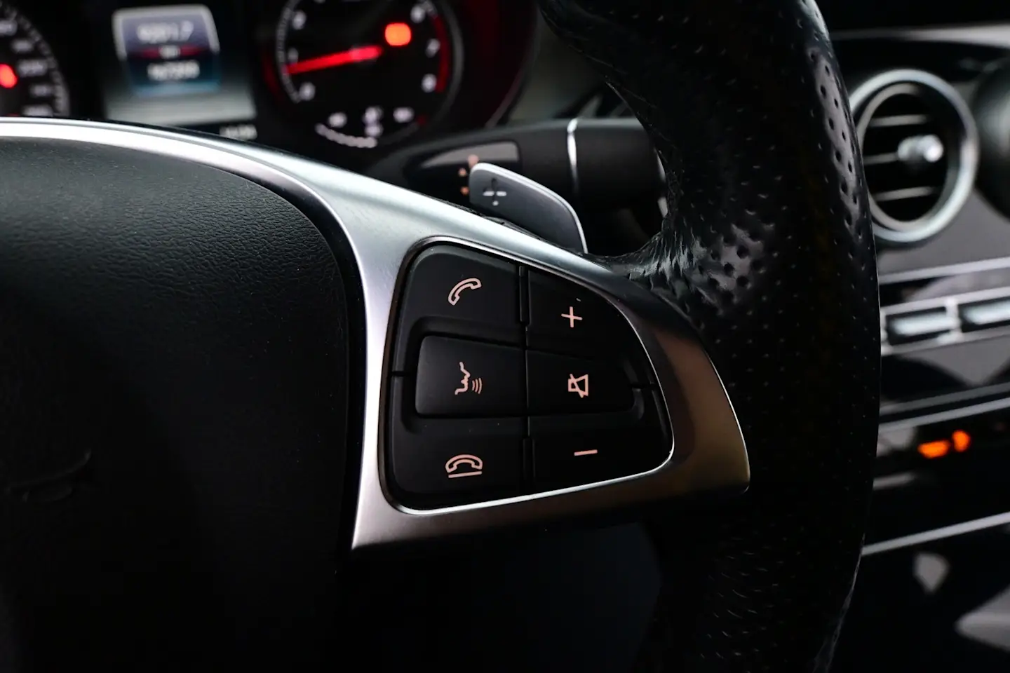 Car Image - 6n6mwhUn9Nc0nxek0Gphkm