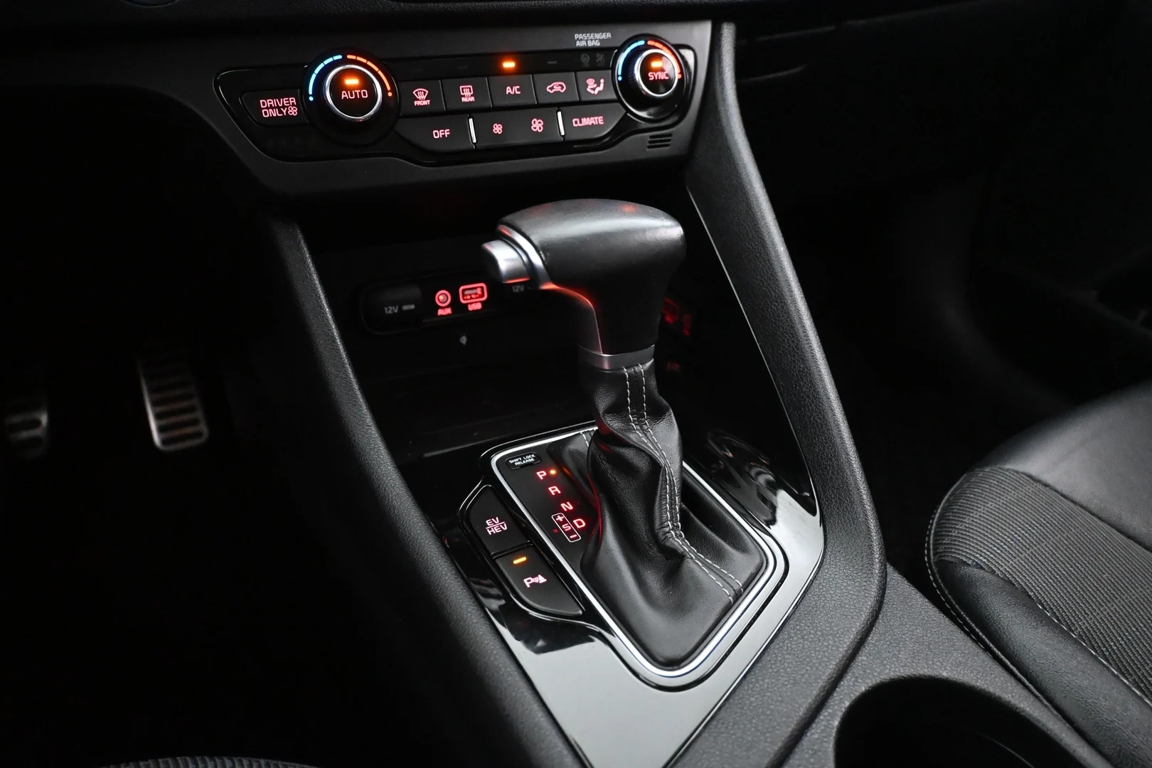 Car Image - 3fwiLBce1AzxJc2lB23Zar