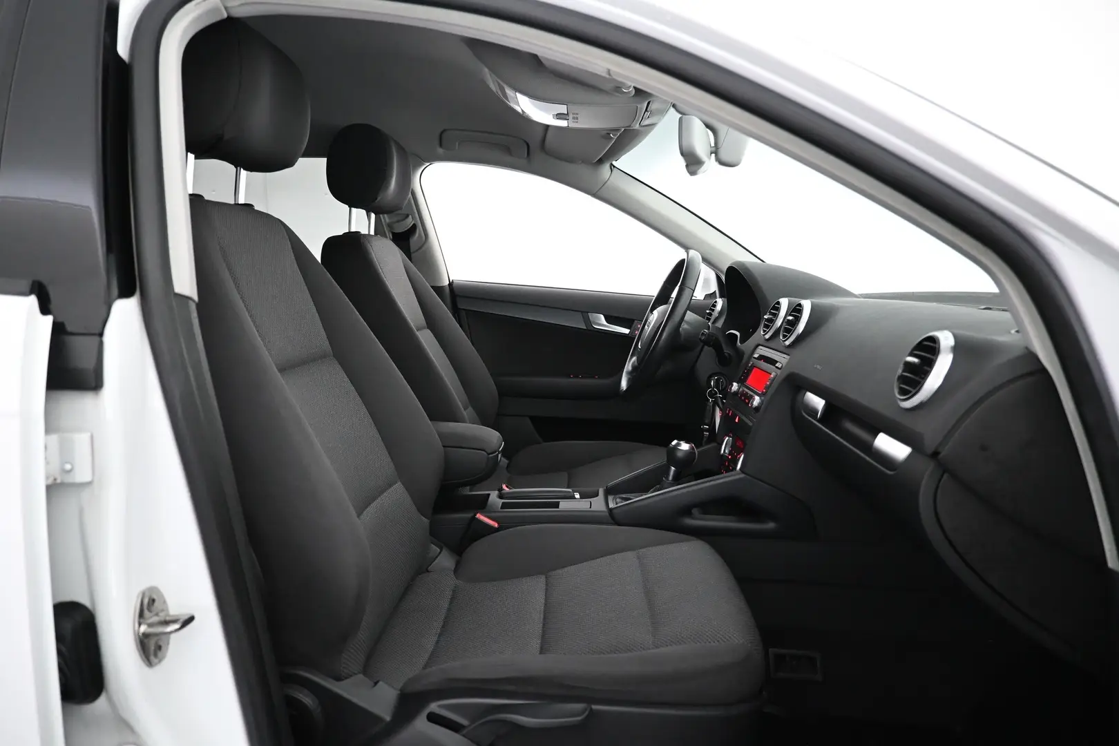 Car Image - 5llH6vrUOTUIv7bVVMjJ31