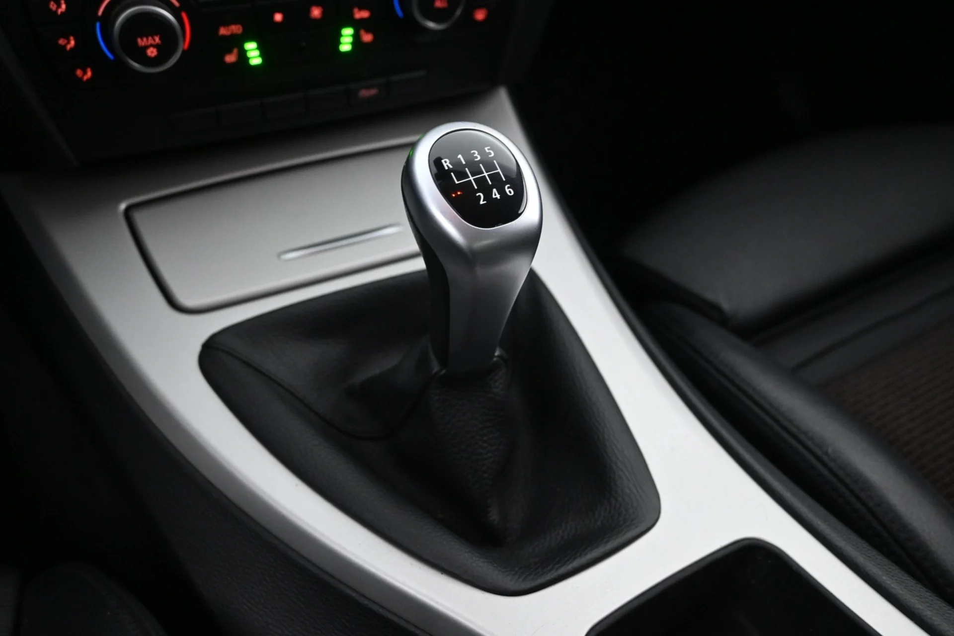 Car Image - 1UP3scBoo3zZhoANMQuBN