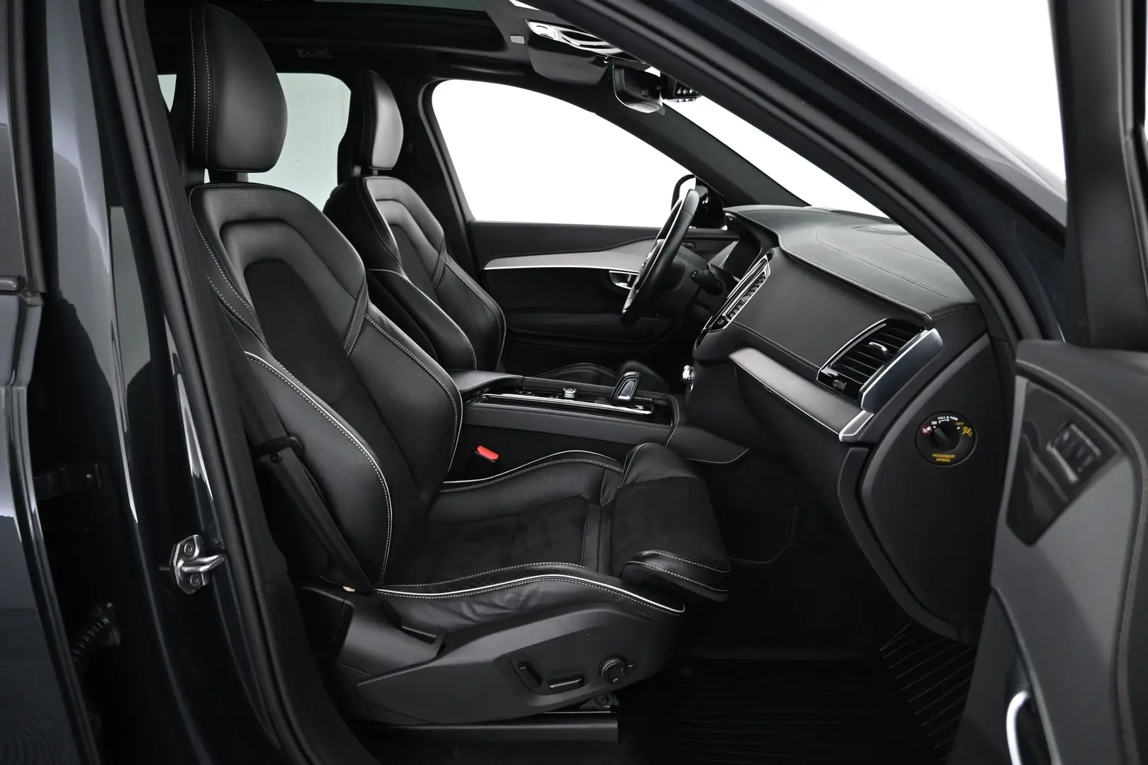Car Image - 4qWSOcHGWjd0ZGl5AxfMd6