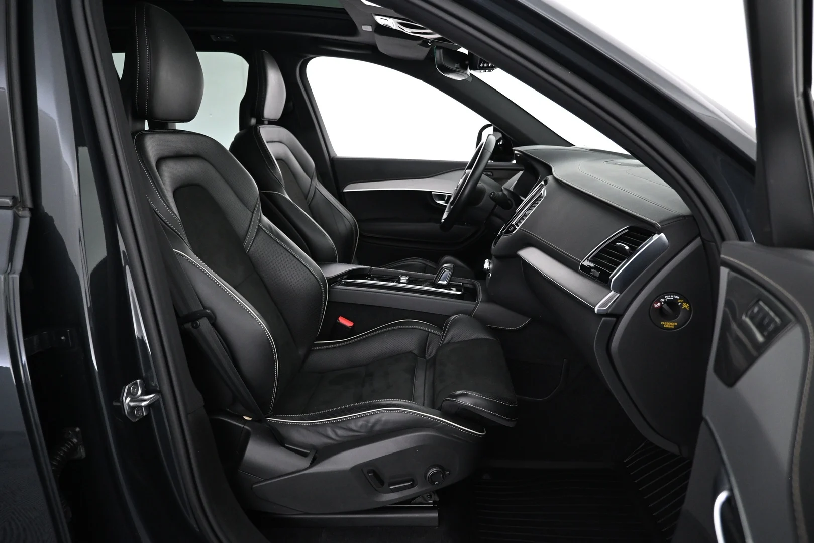 Car Image - 4qWSOcHGWjd0ZGl5AxfMd6