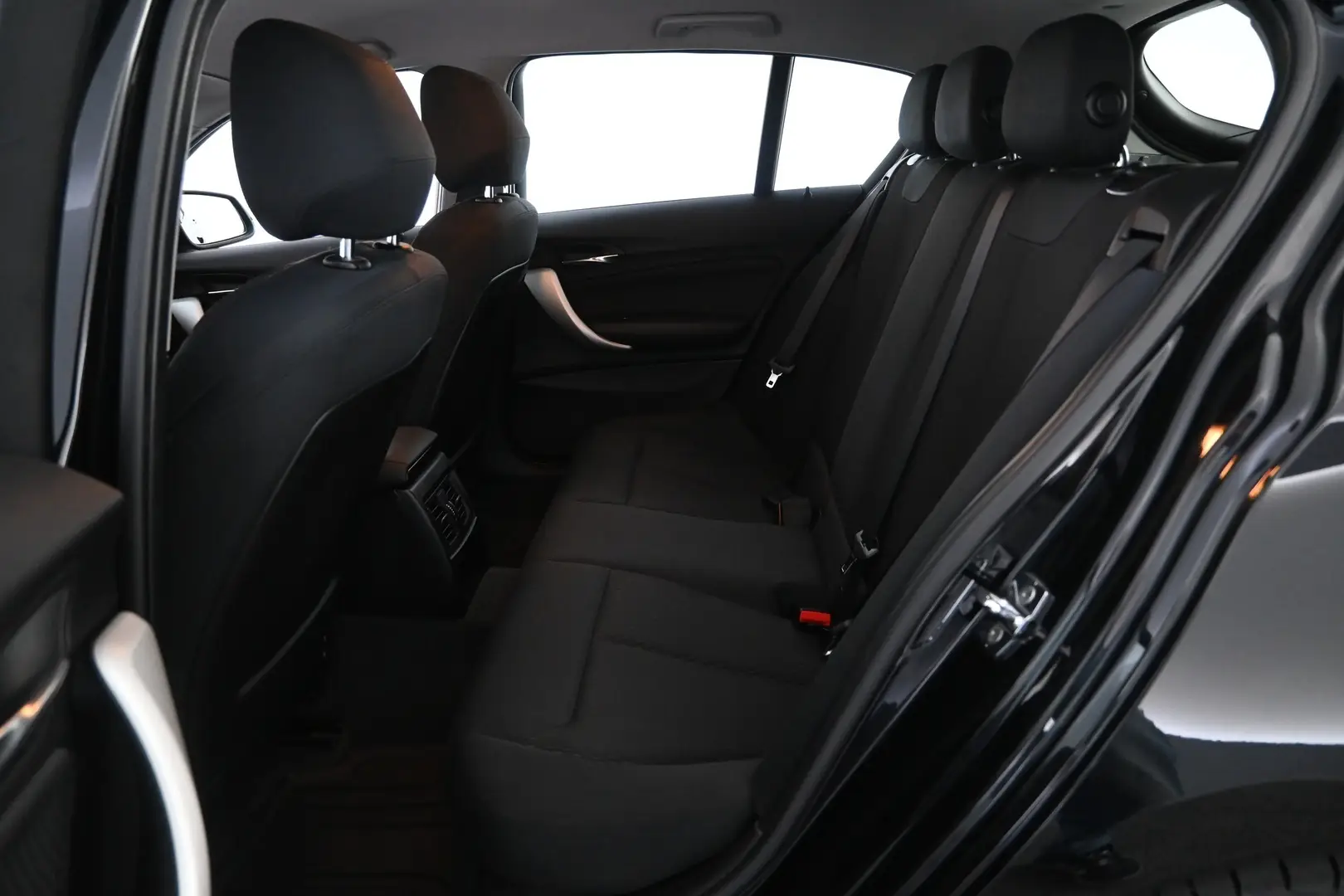 Car Image - 5XSaGntTaxHp8b5nDb4hEi