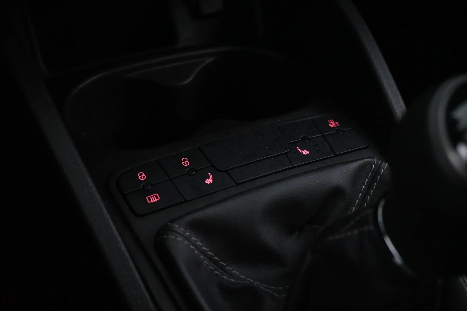 Car Image - 1amDRuJmDUFkuyaj3mnj9f