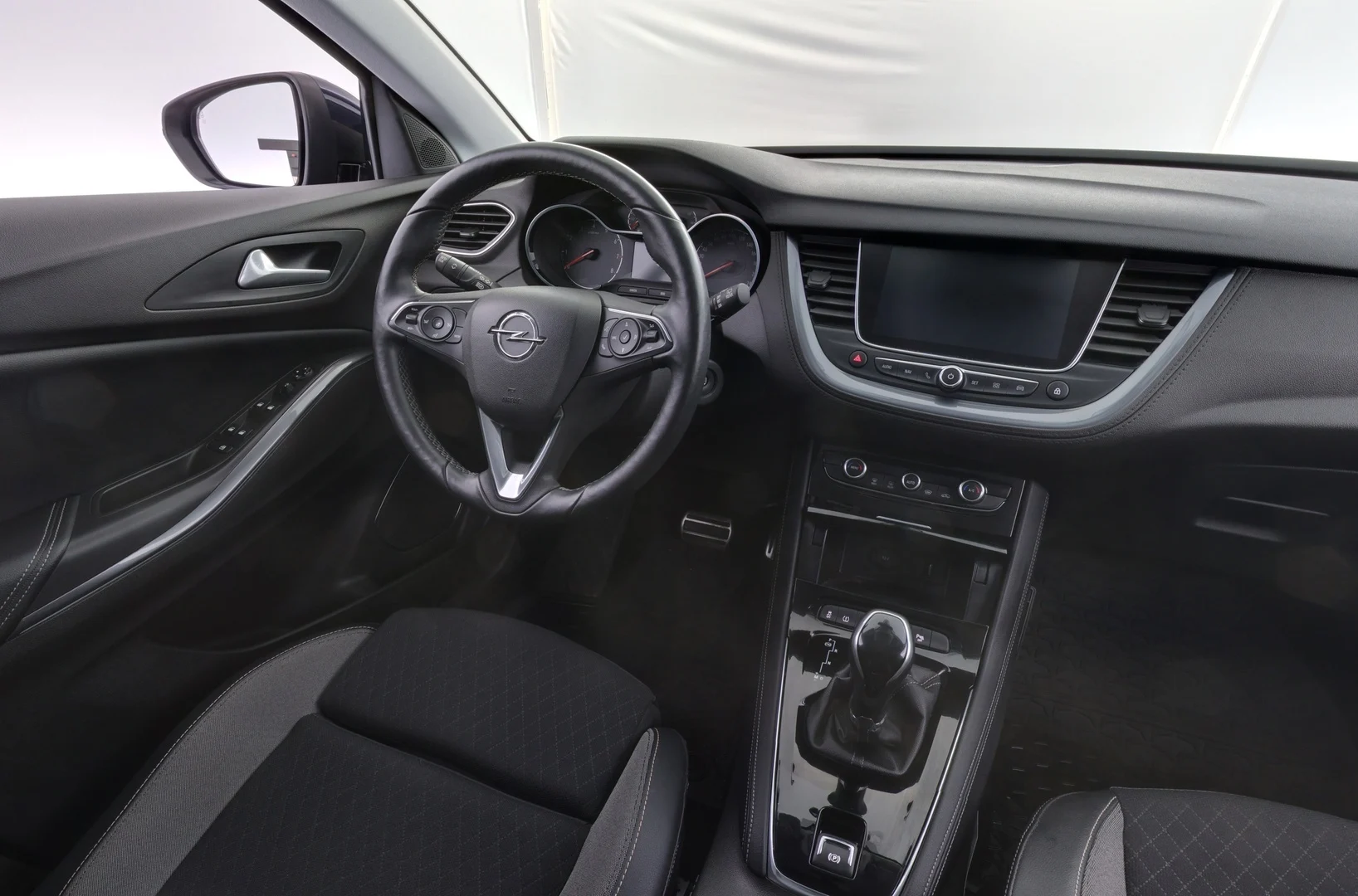 Car Image - 7uA2CujHo0EfFXWpRgNWjt