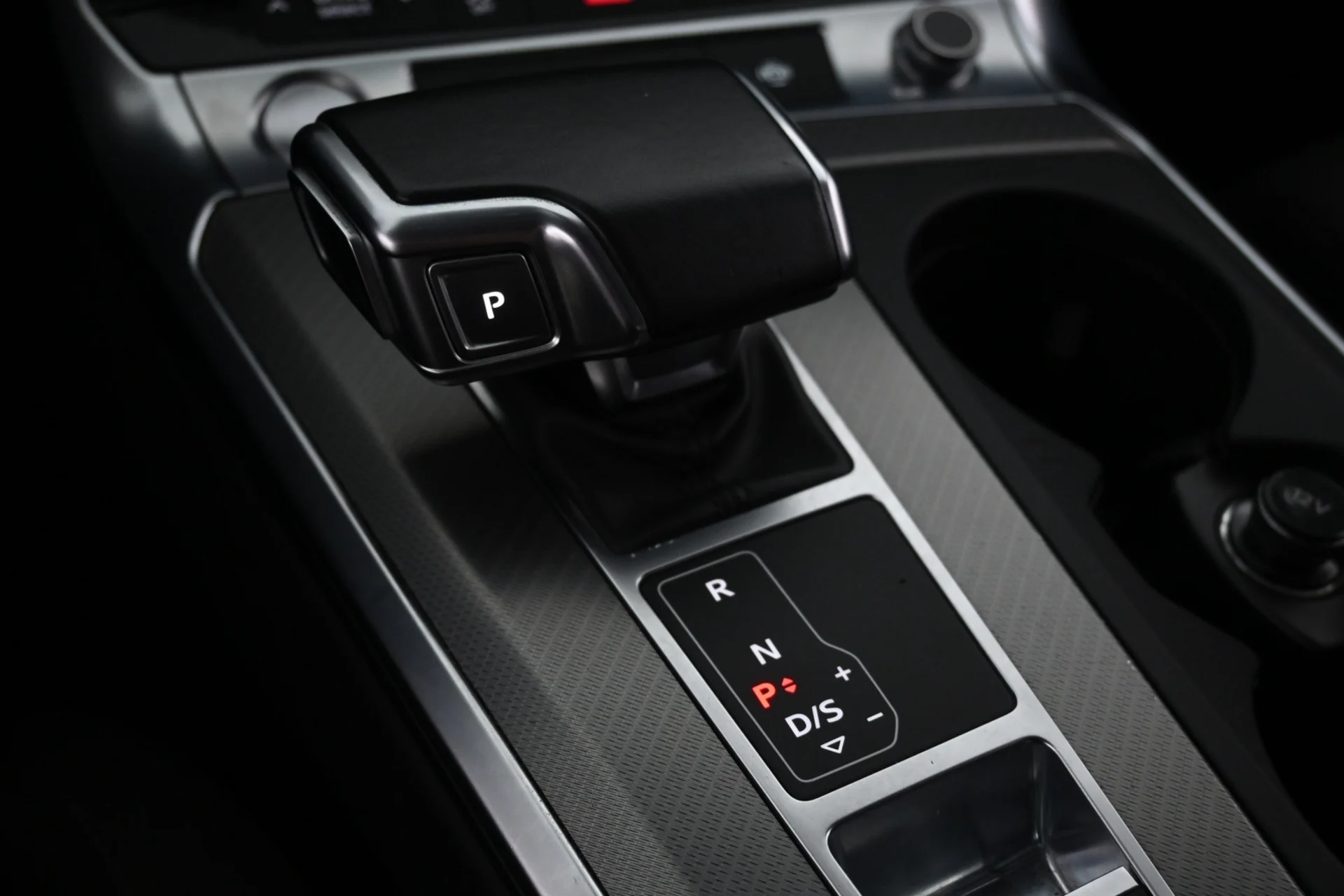 Car Image - 2Ja9MF9x5QJOfOWGbLtH7I
