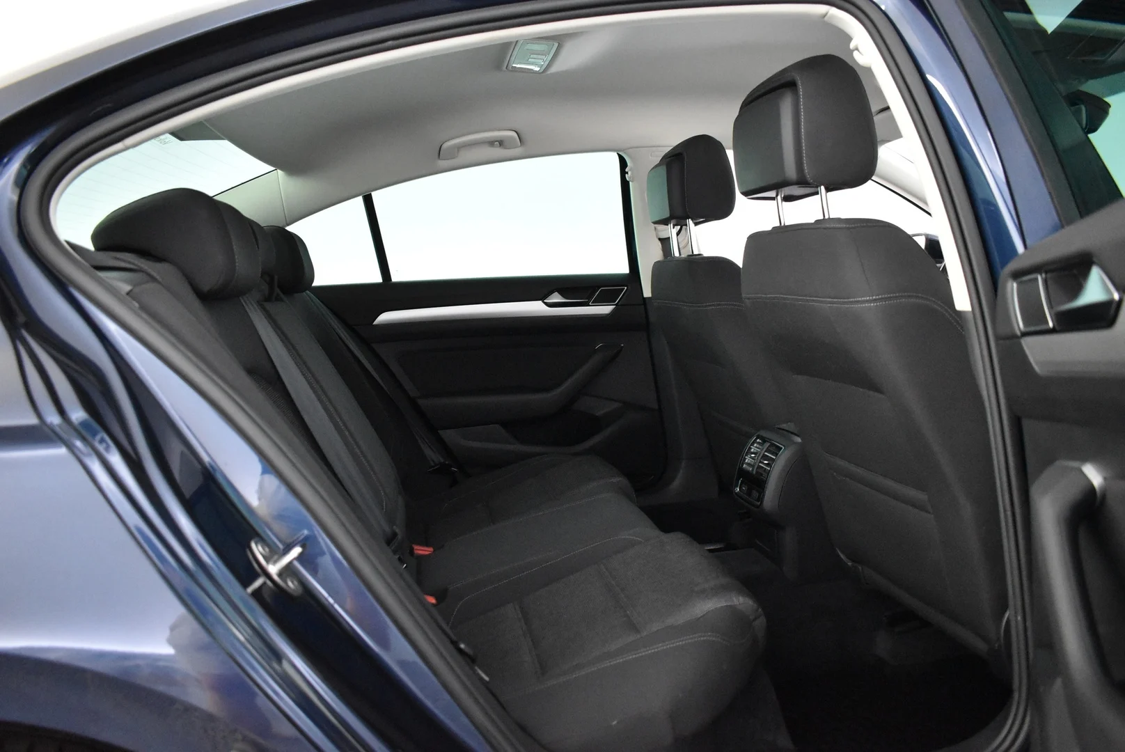 Car Image - 2AnmTQIm1AlWgr24JcXoxI