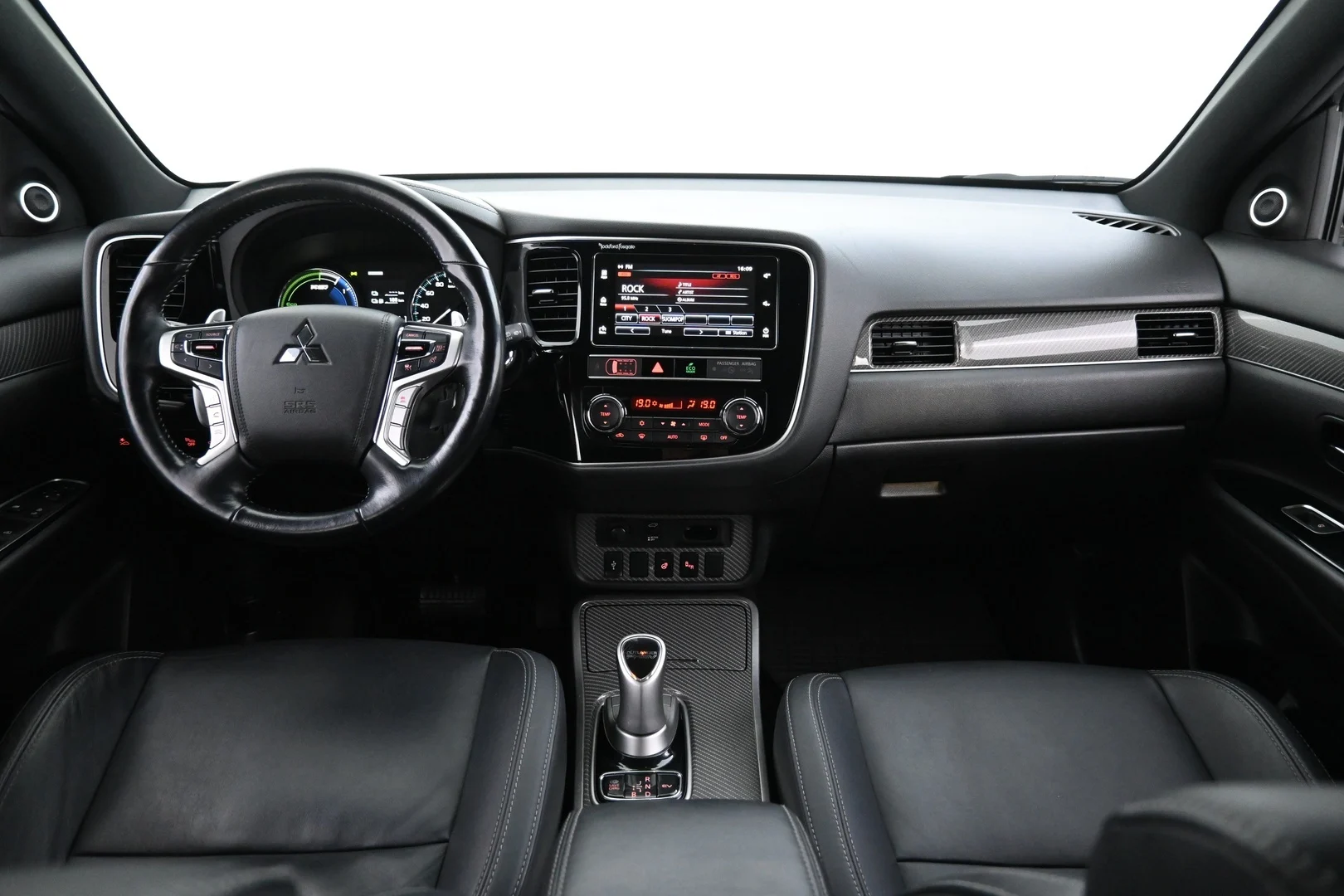 Car Image - 6thJ1tBrxWQXbhzIJNhpiP