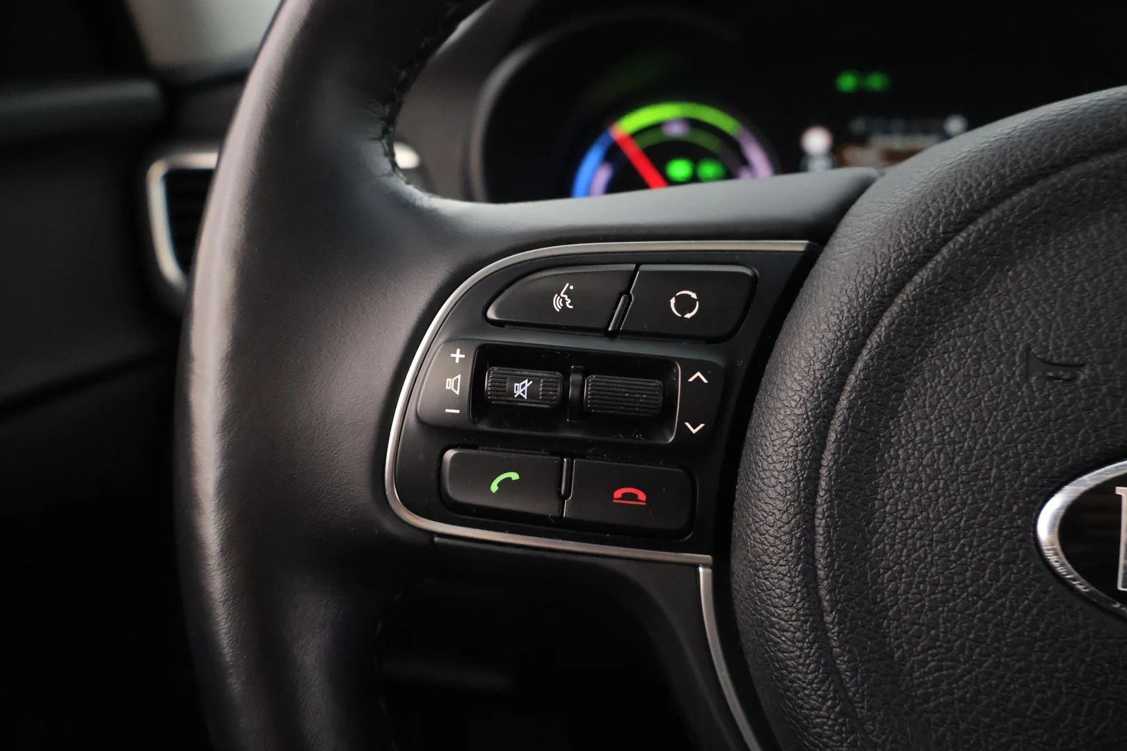 Car Image - 7zwAzq7naGkWZOiazDWP8F