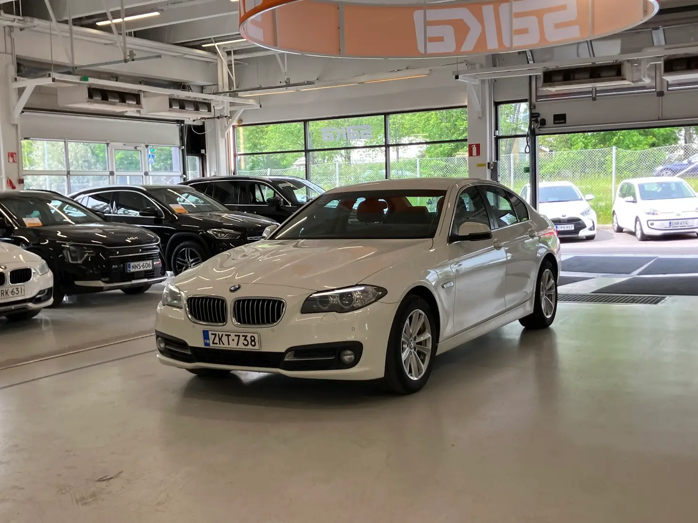 Car Image - 37kjHxqsmwUtrzNgeHtRyX