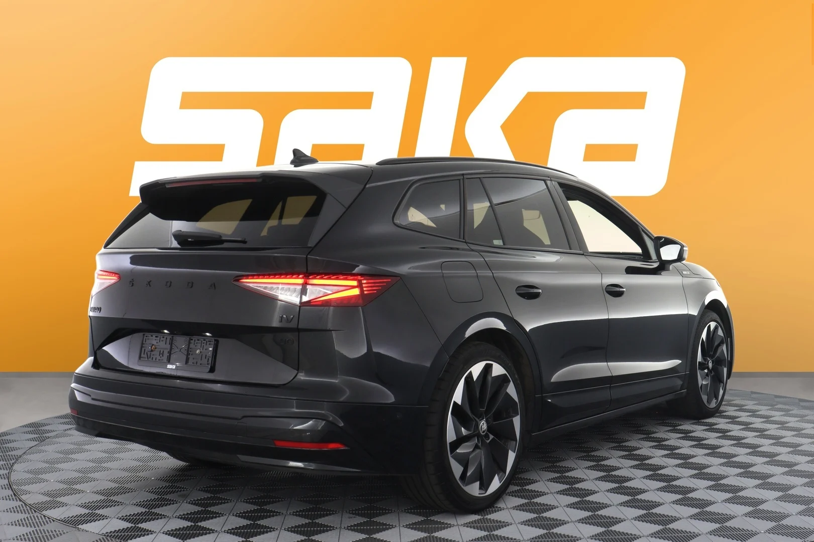 Car Image - 5RDi6fdnT1XDqQeCRmloJf